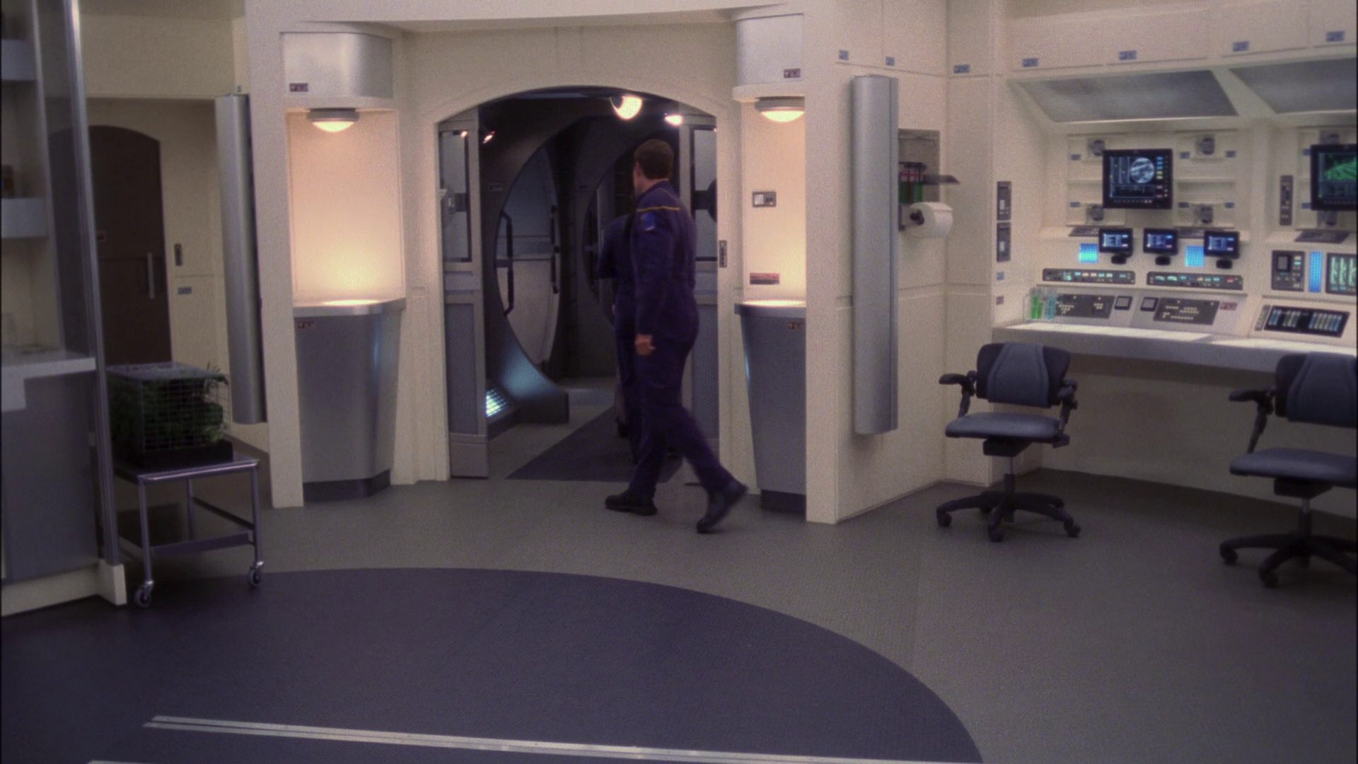 extant_StarTrek_ENT_1x13-DearDoctor_1121.jpg