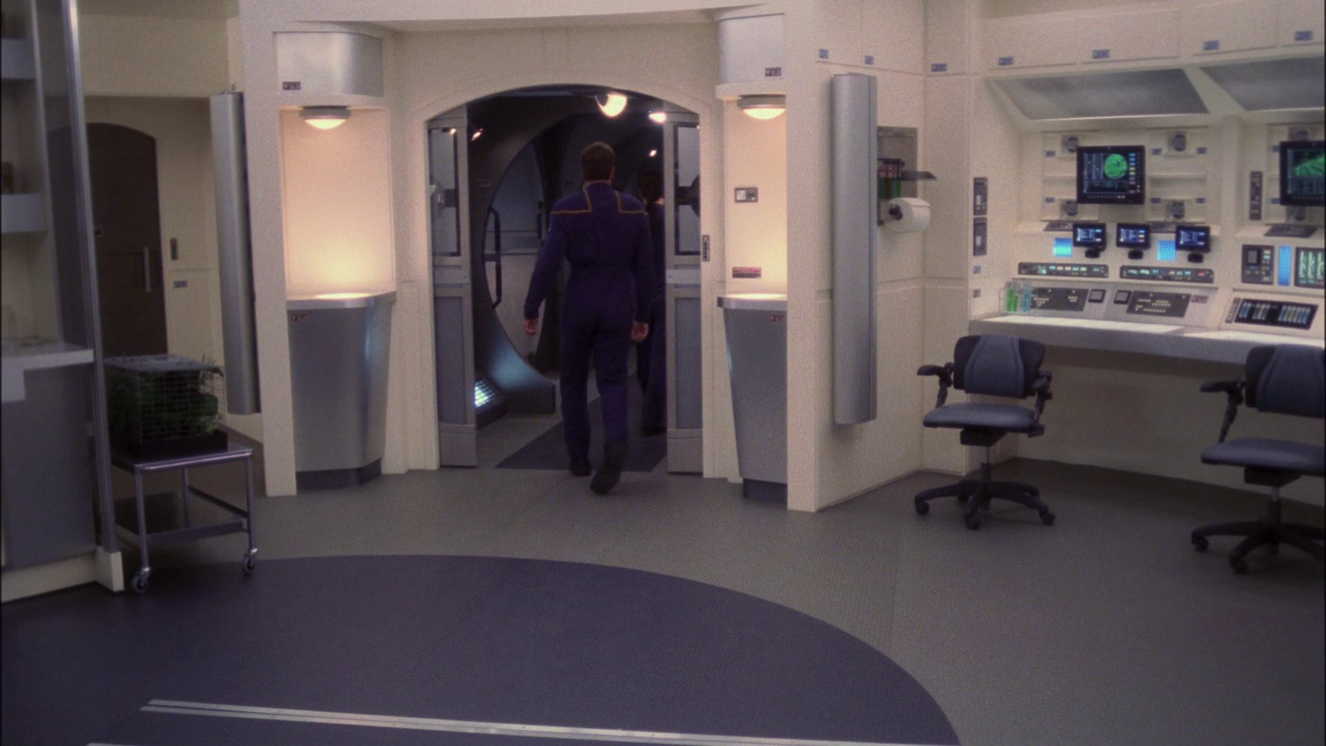 extant_StarTrek_ENT_1x13-DearDoctor_1122.jpg
