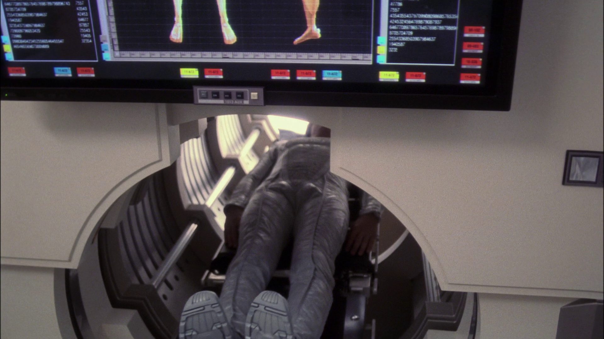 extant_StarTrek_ENT_1x13-DearDoctor_1155.jpg