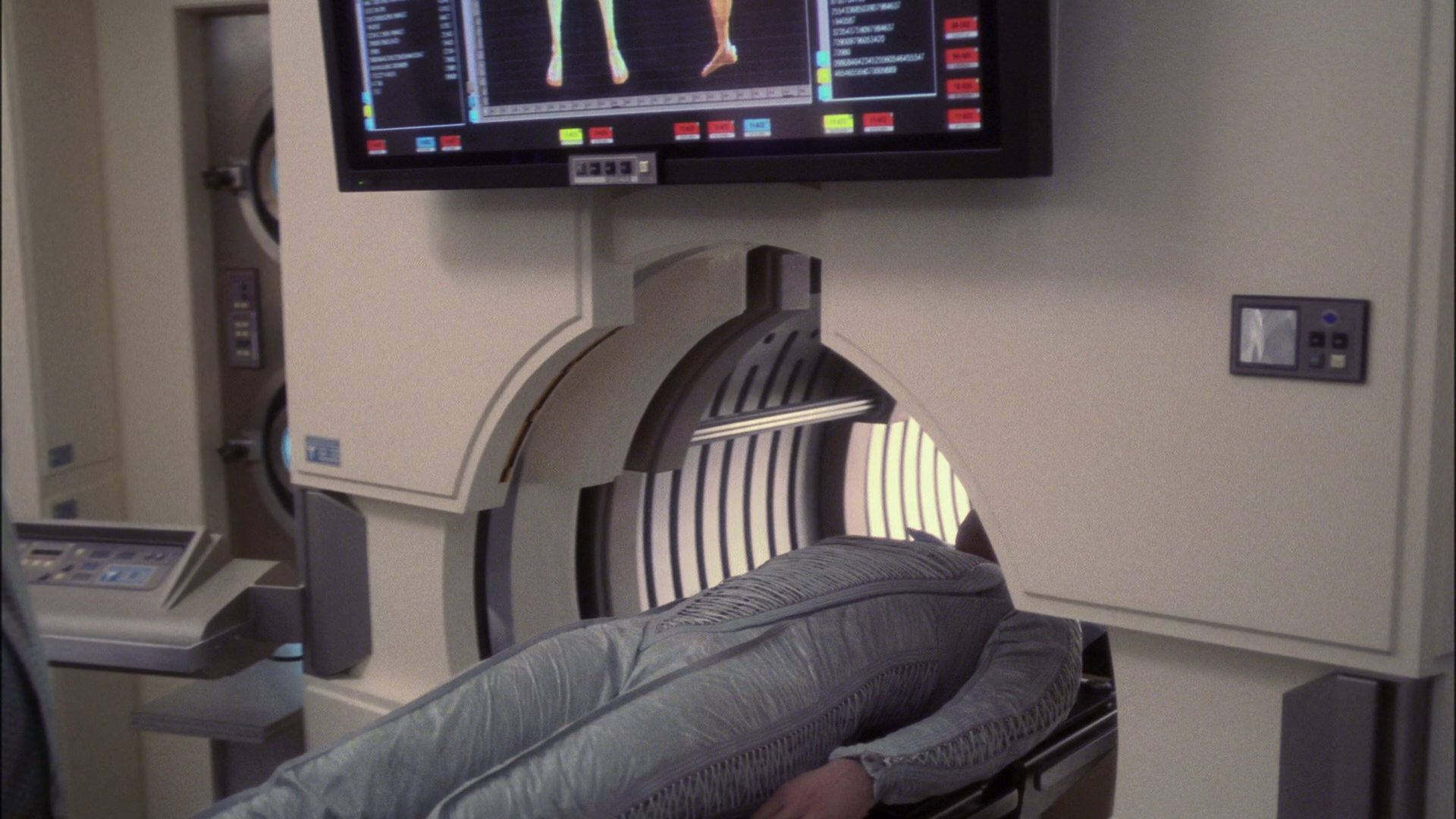 extant_StarTrek_ENT_1x13-DearDoctor_1160.jpg