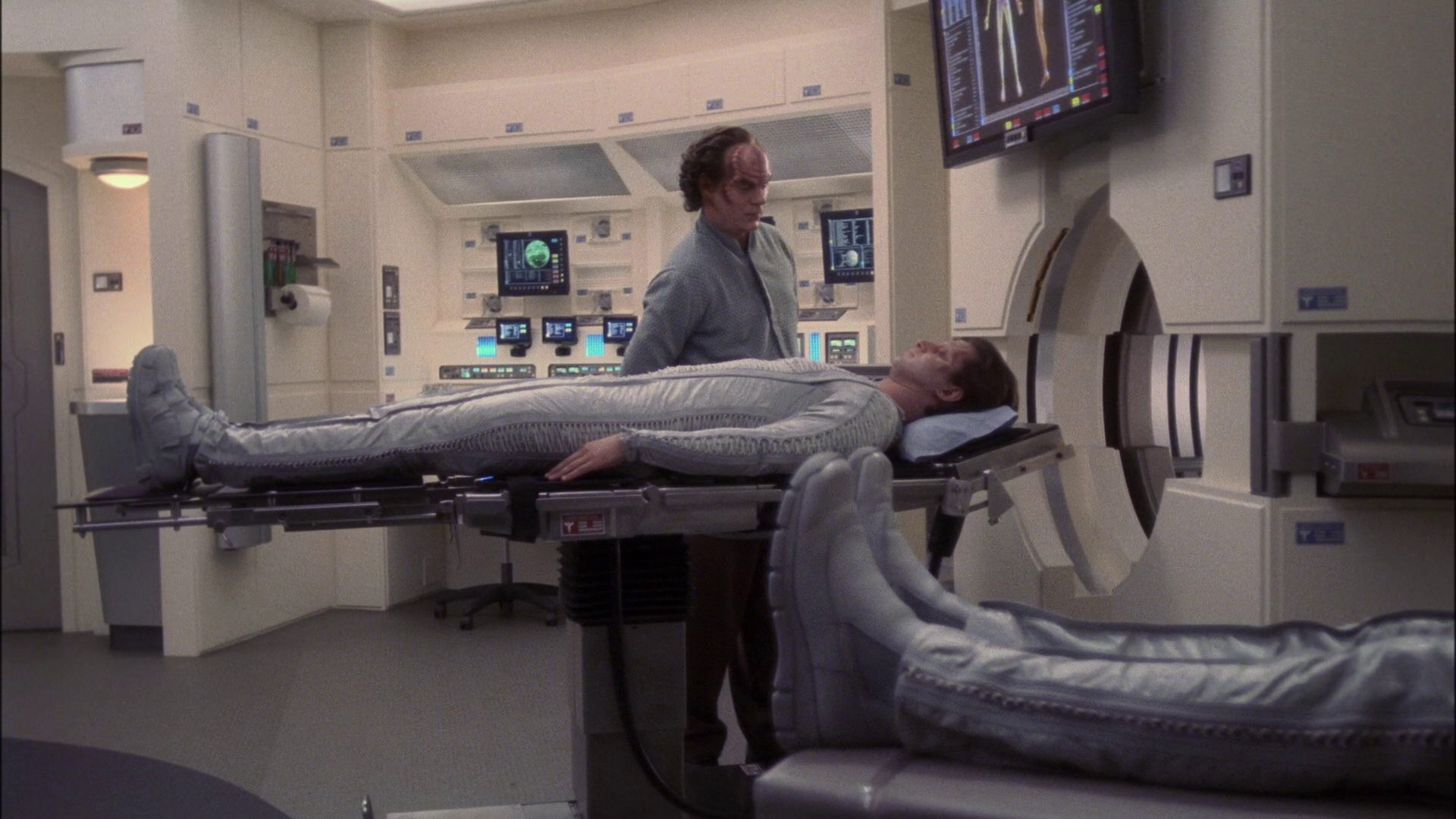 extant_StarTrek_ENT_1x13-DearDoctor_1168.jpg