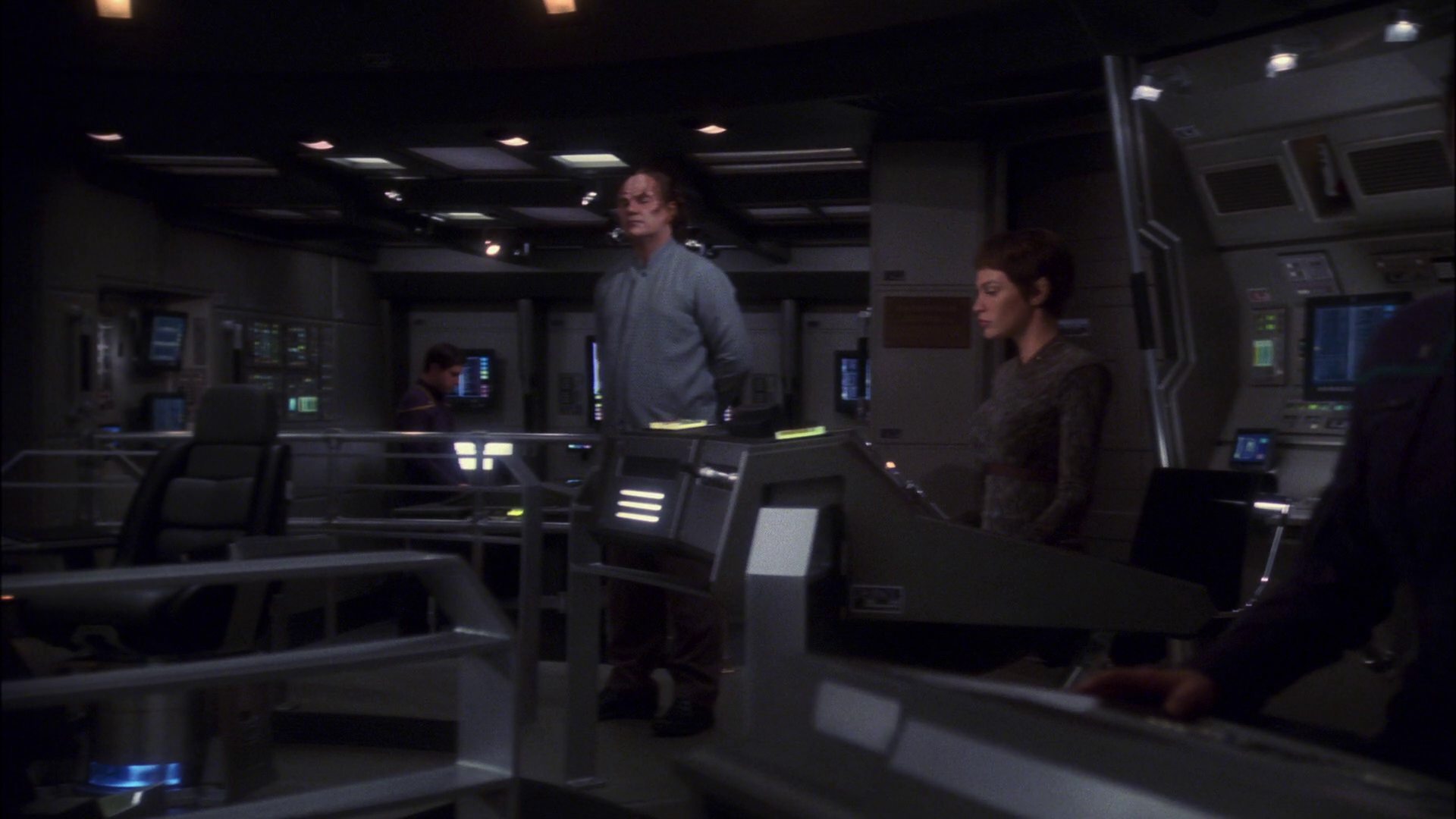 extant_StarTrek_ENT_1x13-DearDoctor_1348.jpg