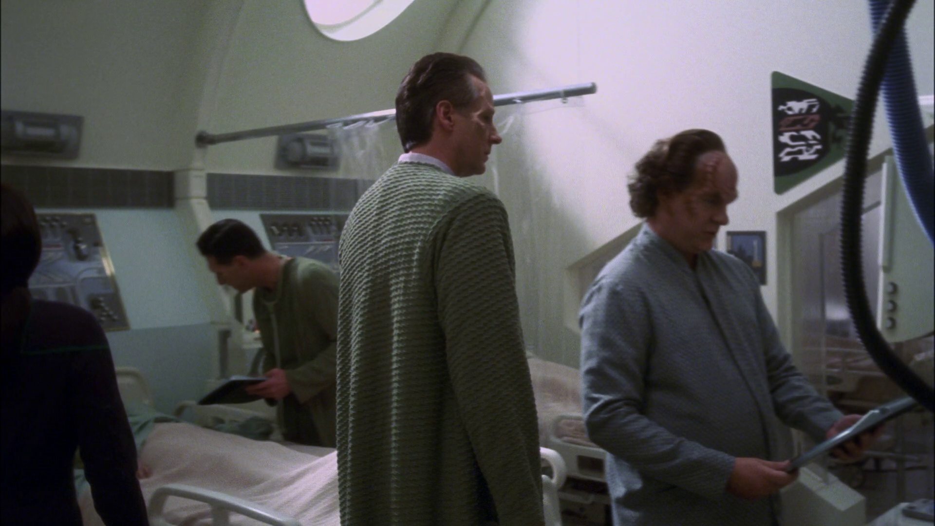 extant_StarTrek_ENT_1x13-DearDoctor_1410.jpg