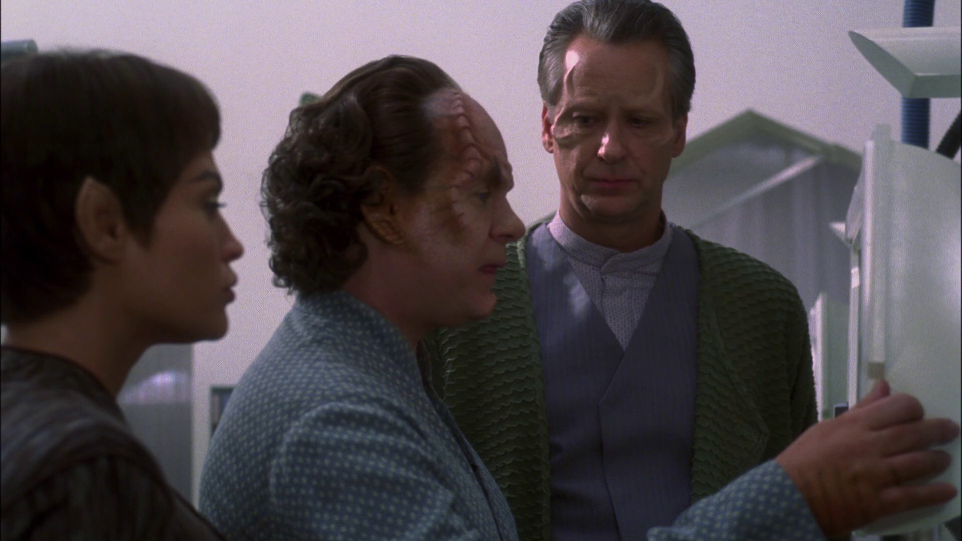extant_StarTrek_ENT_1x13-DearDoctor_1427.jpg