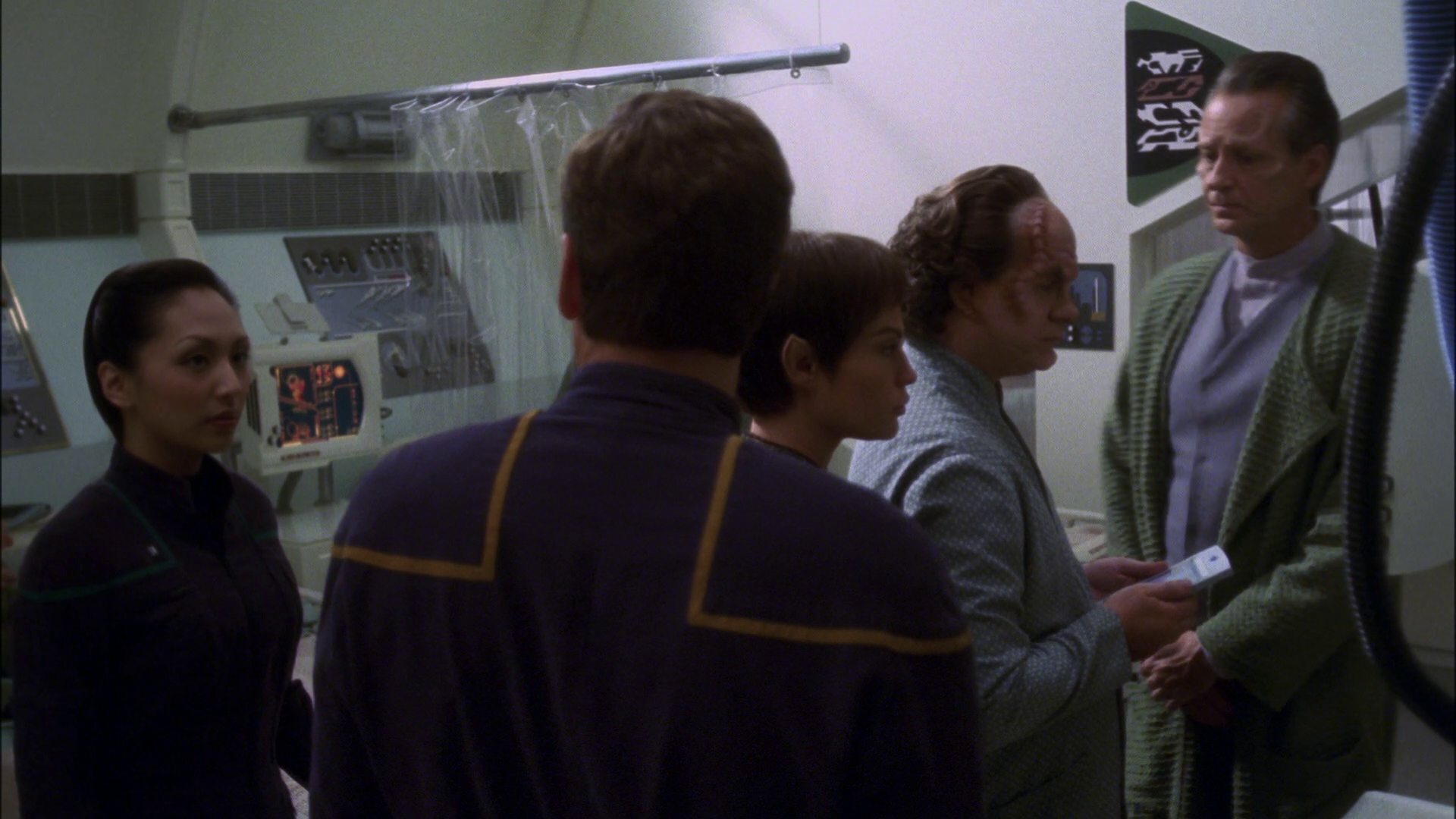 extant_StarTrek_ENT_1x13-DearDoctor_1450.jpg