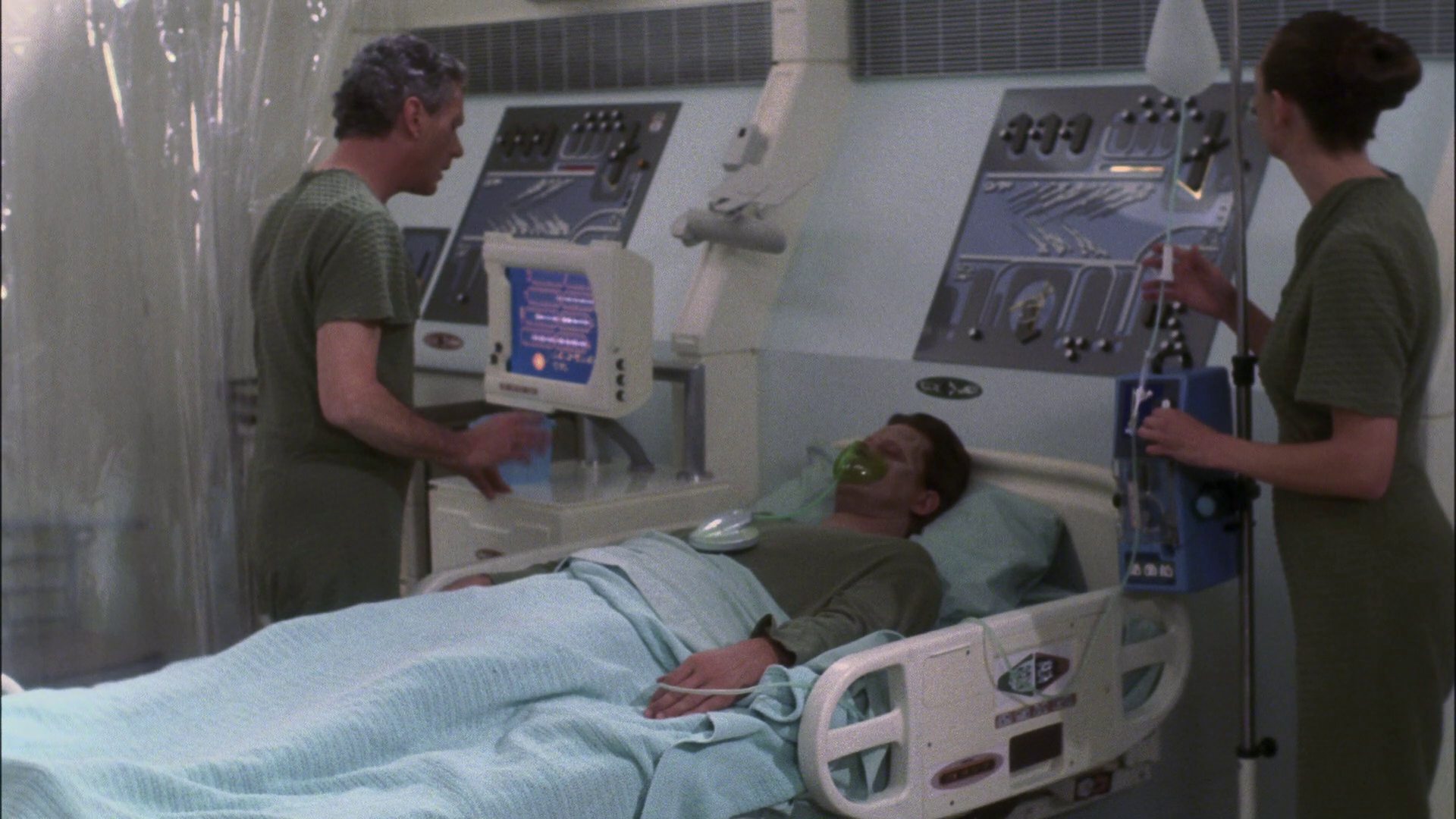 extant_StarTrek_ENT_1x13-DearDoctor_1465.jpg