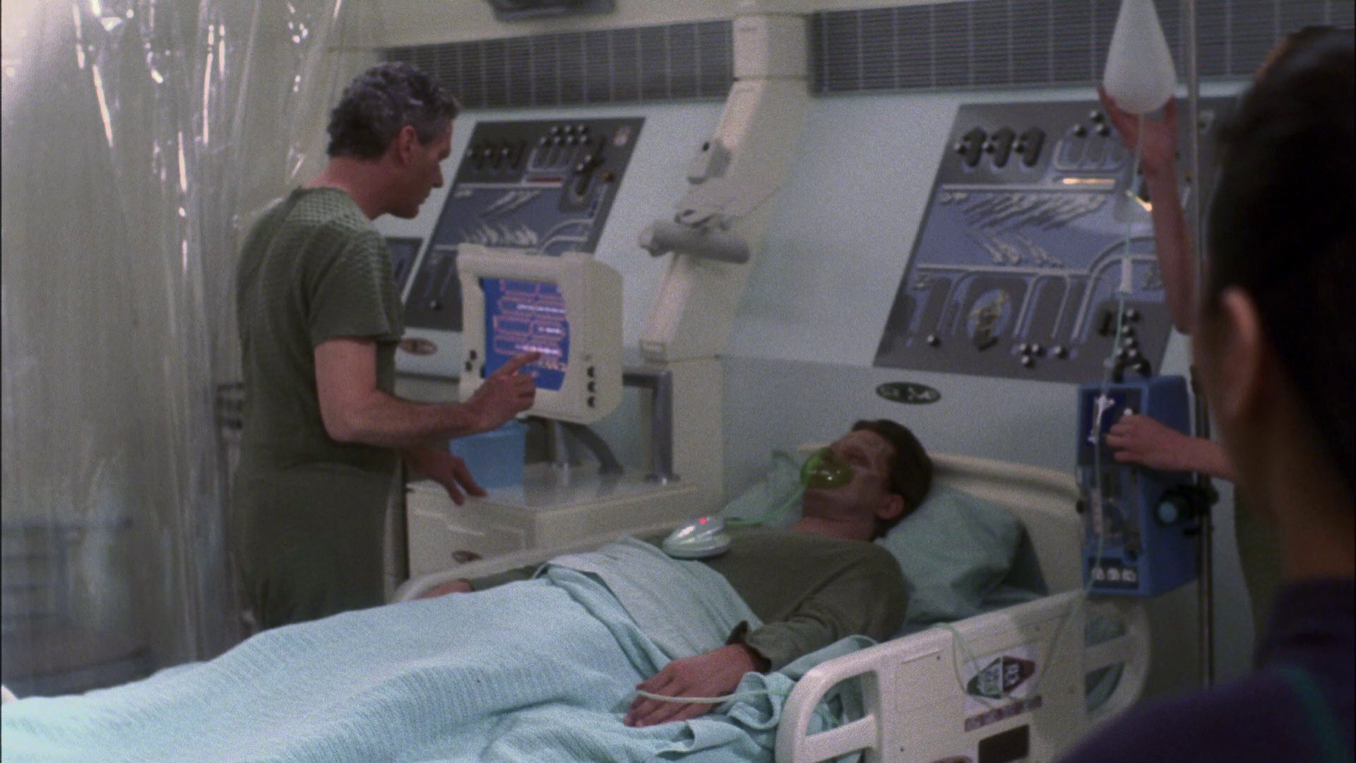 extant_StarTrek_ENT_1x13-DearDoctor_1466.jpg