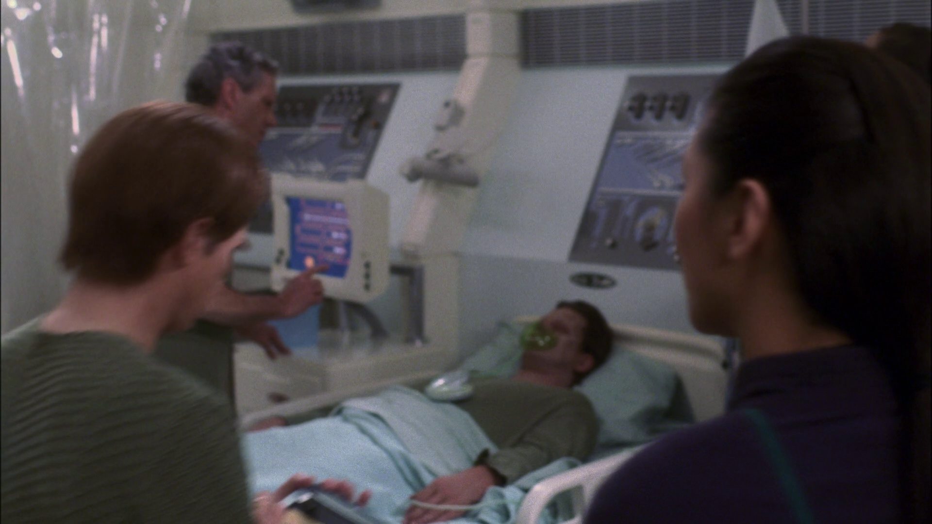 extant_StarTrek_ENT_1x13-DearDoctor_1467.jpg