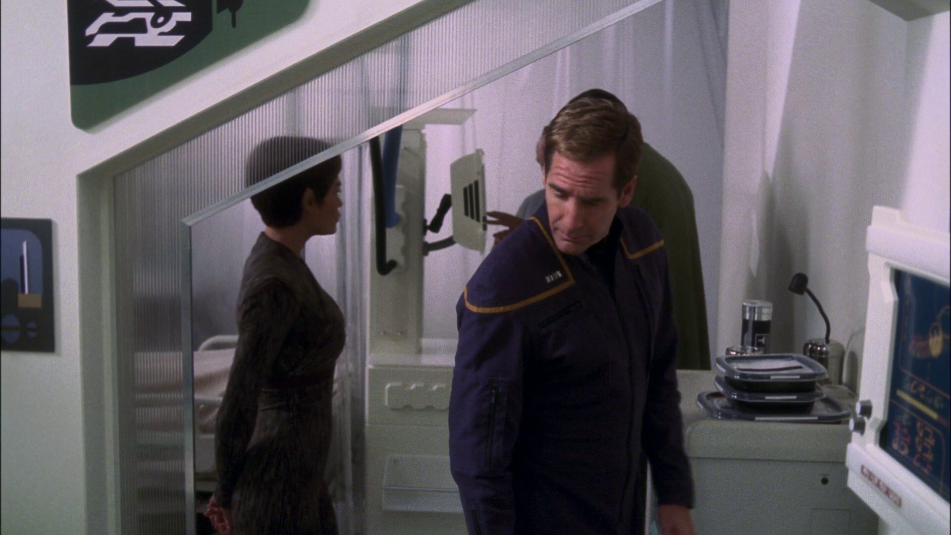 extant_StarTrek_ENT_1x13-DearDoctor_1482.jpg