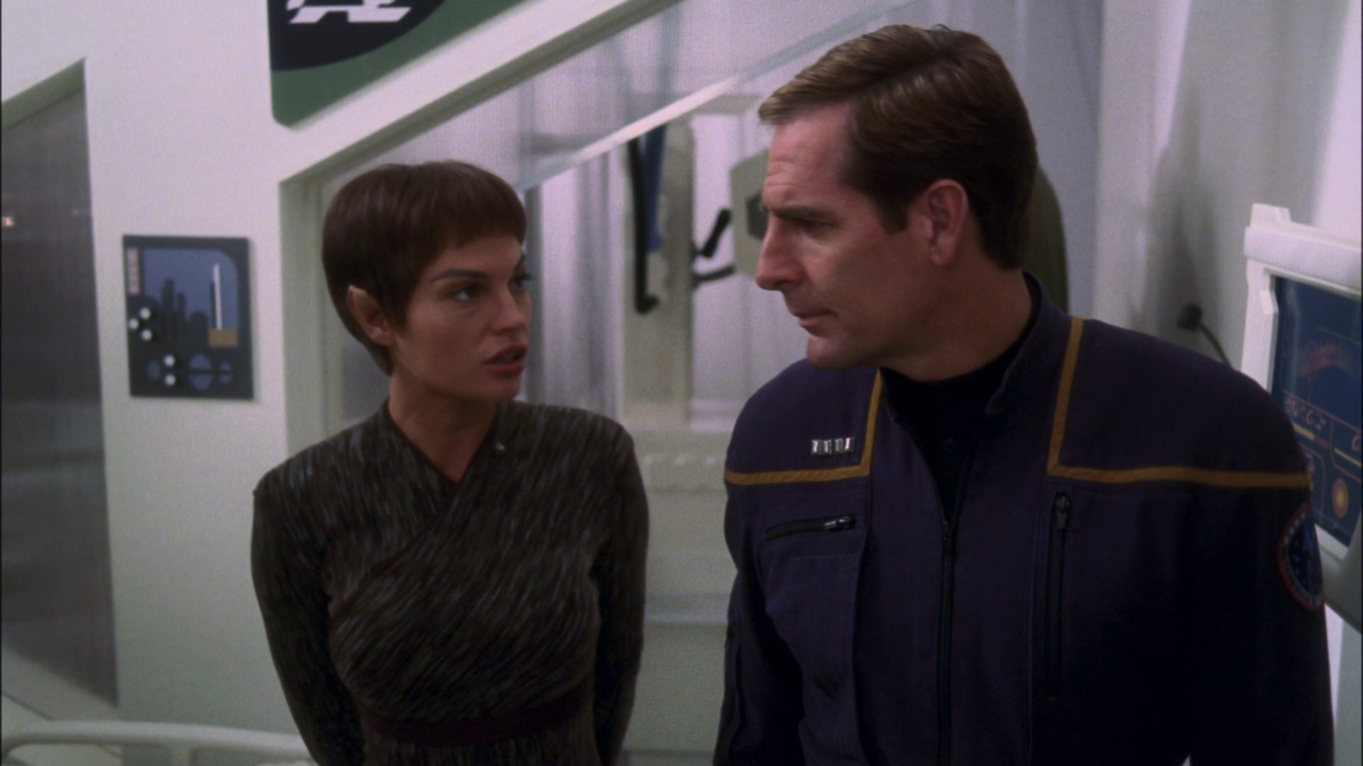 extant_StarTrek_ENT_1x13-DearDoctor_1489.jpg