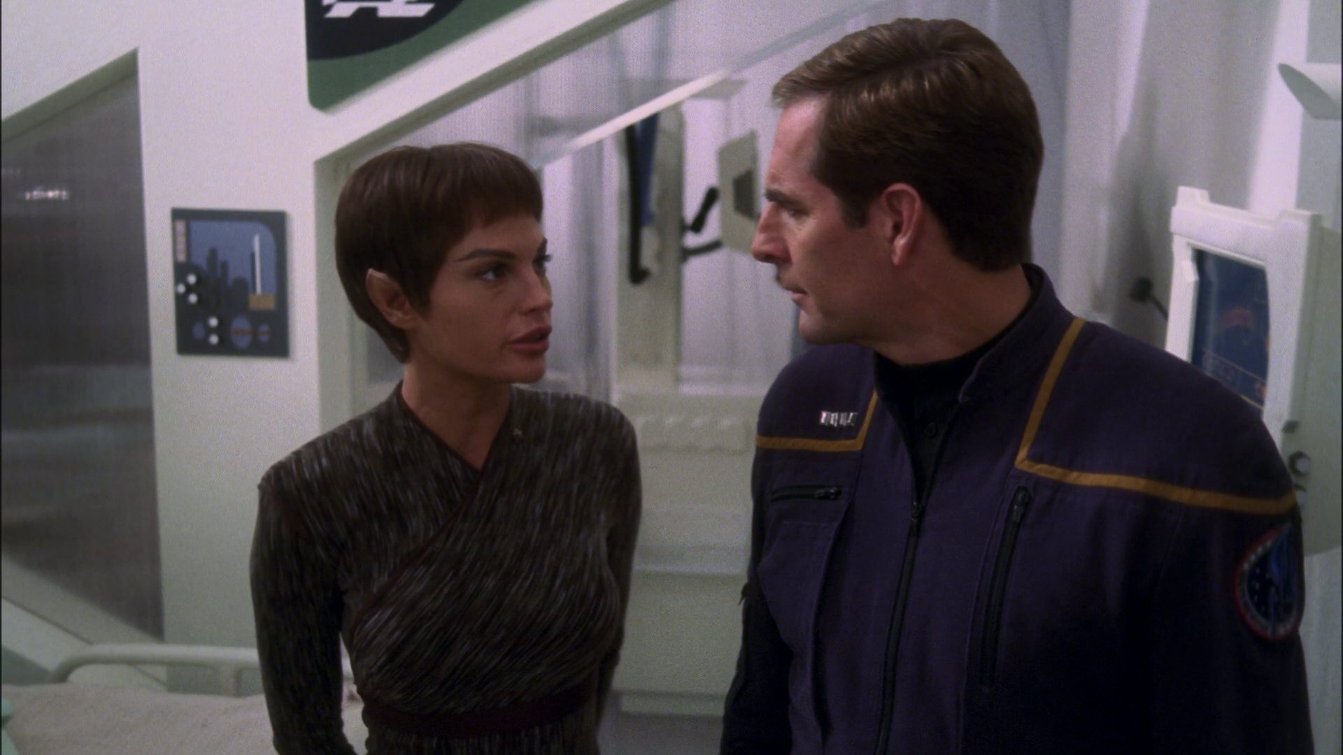 extant_StarTrek_ENT_1x13-DearDoctor_1490.jpg