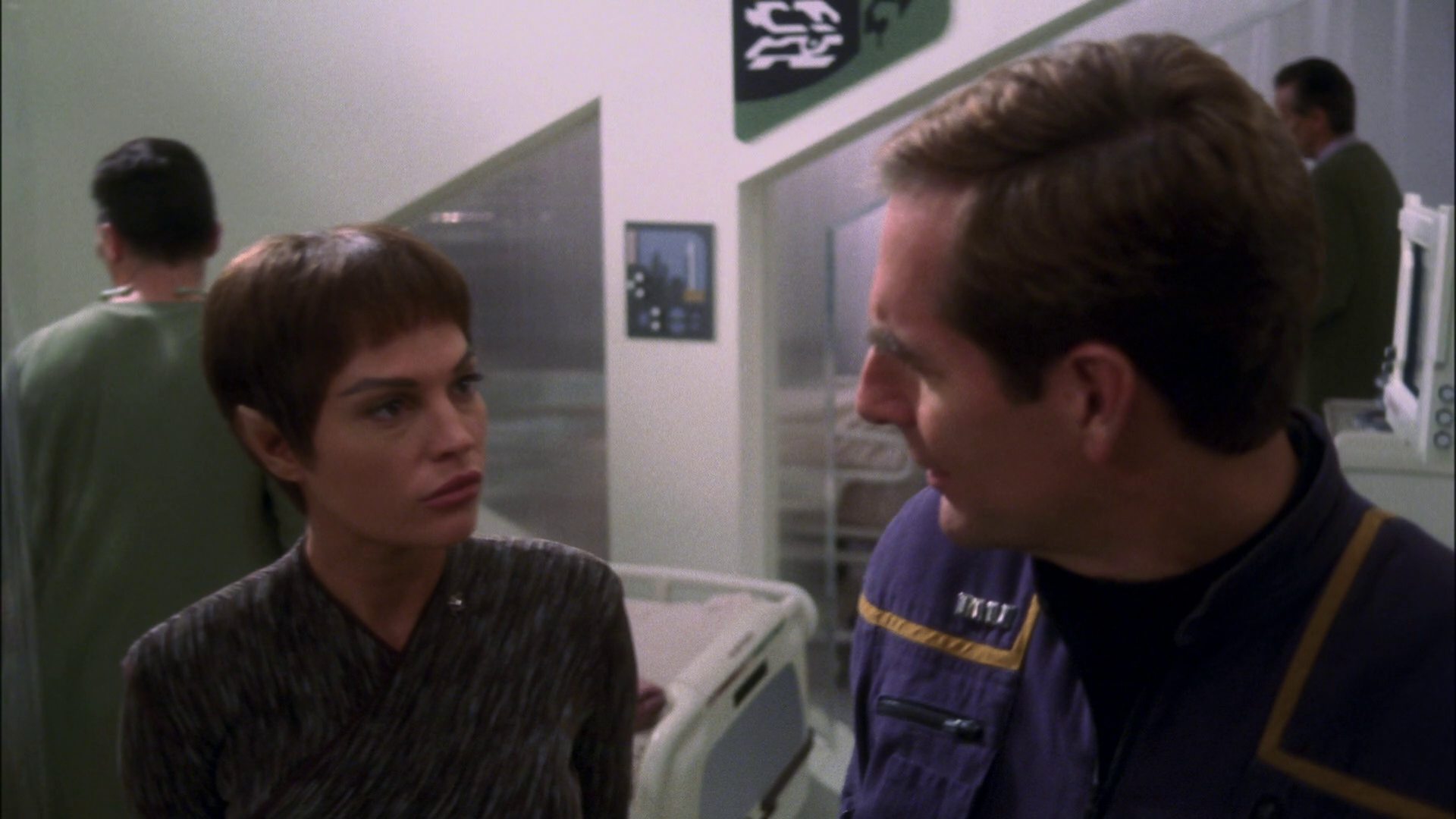 extant_StarTrek_ENT_1x13-DearDoctor_1495.jpg