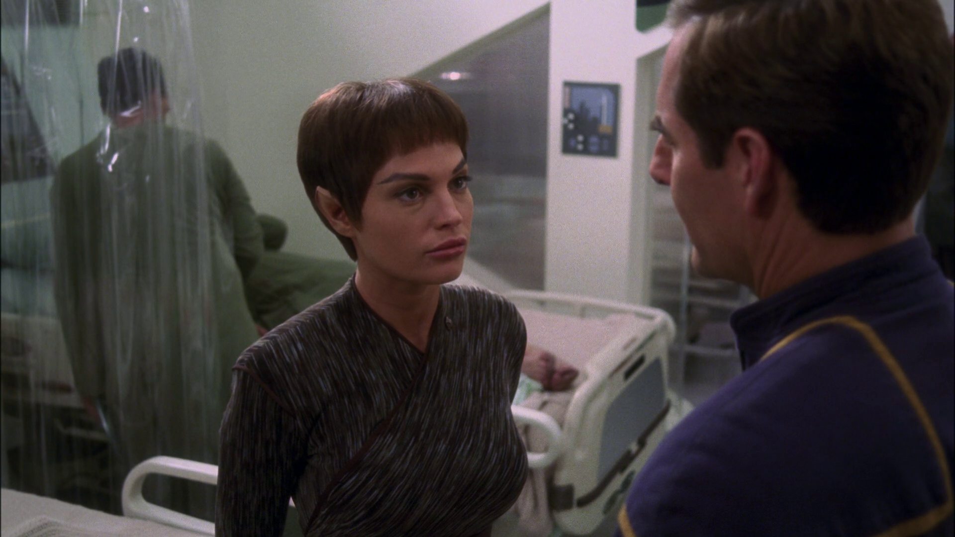 extant_StarTrek_ENT_1x13-DearDoctor_1502.jpg