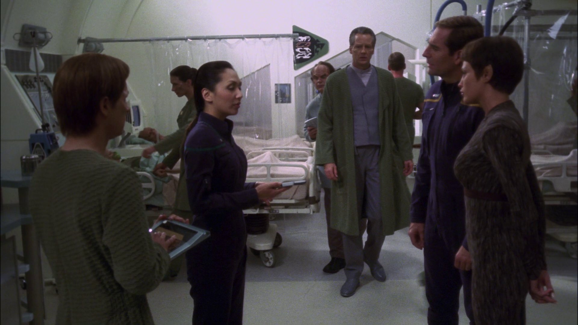 extant_StarTrek_ENT_1x13-DearDoctor_1525.jpg