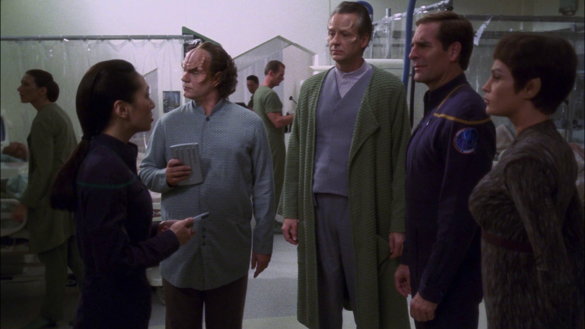 extant_StarTrek_ENT_1x13-DearDoctor_1532.jpg
