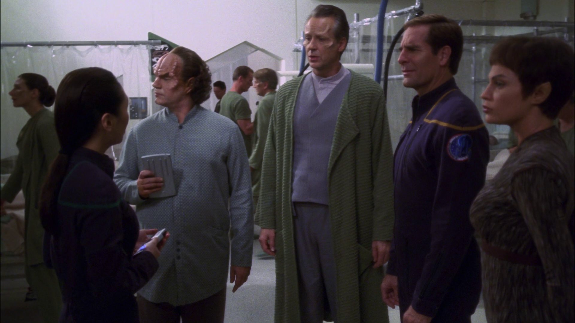 extant_StarTrek_ENT_1x13-DearDoctor_1533.jpg