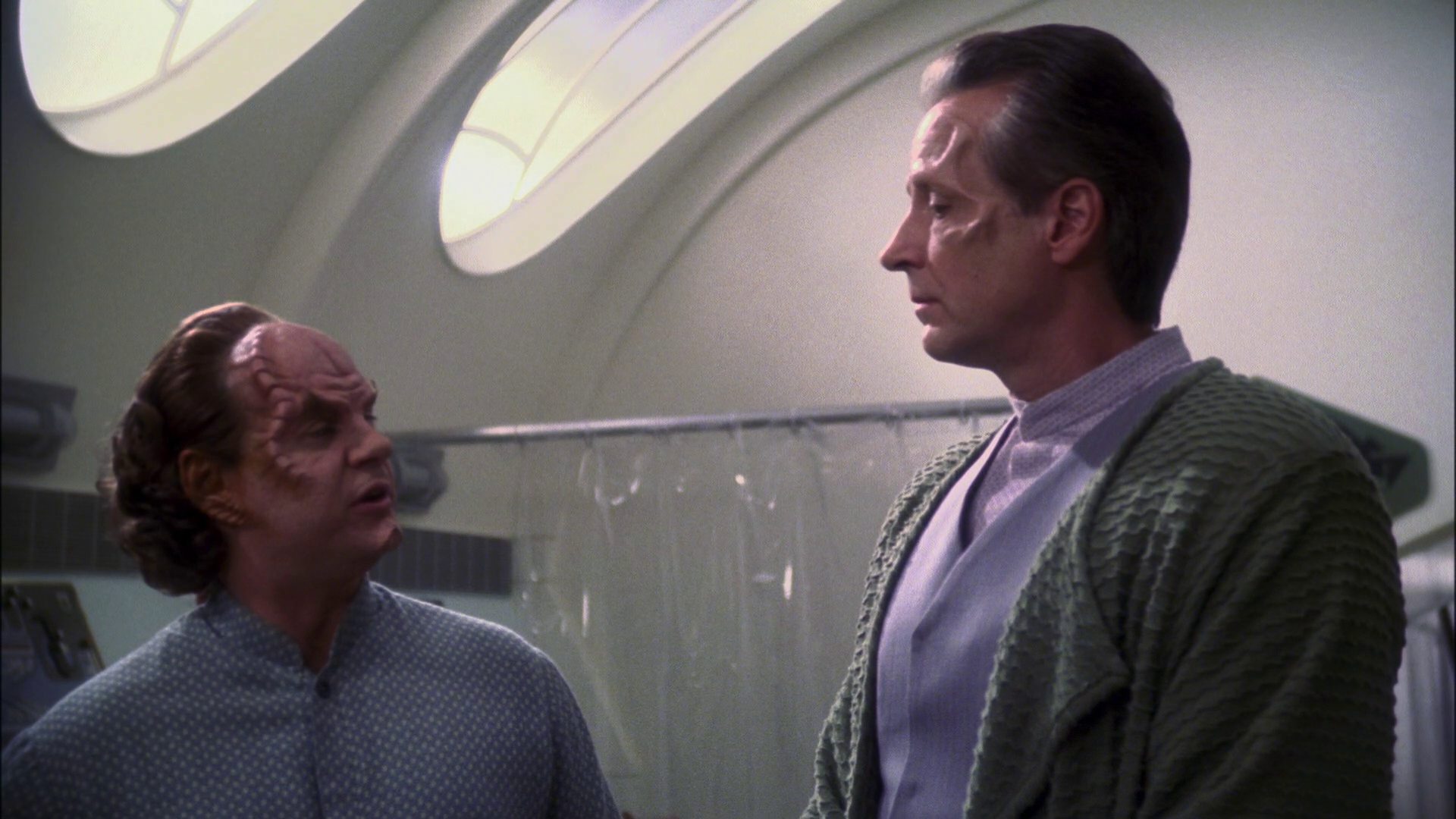 extant_StarTrek_ENT_1x13-DearDoctor_1576.jpg
