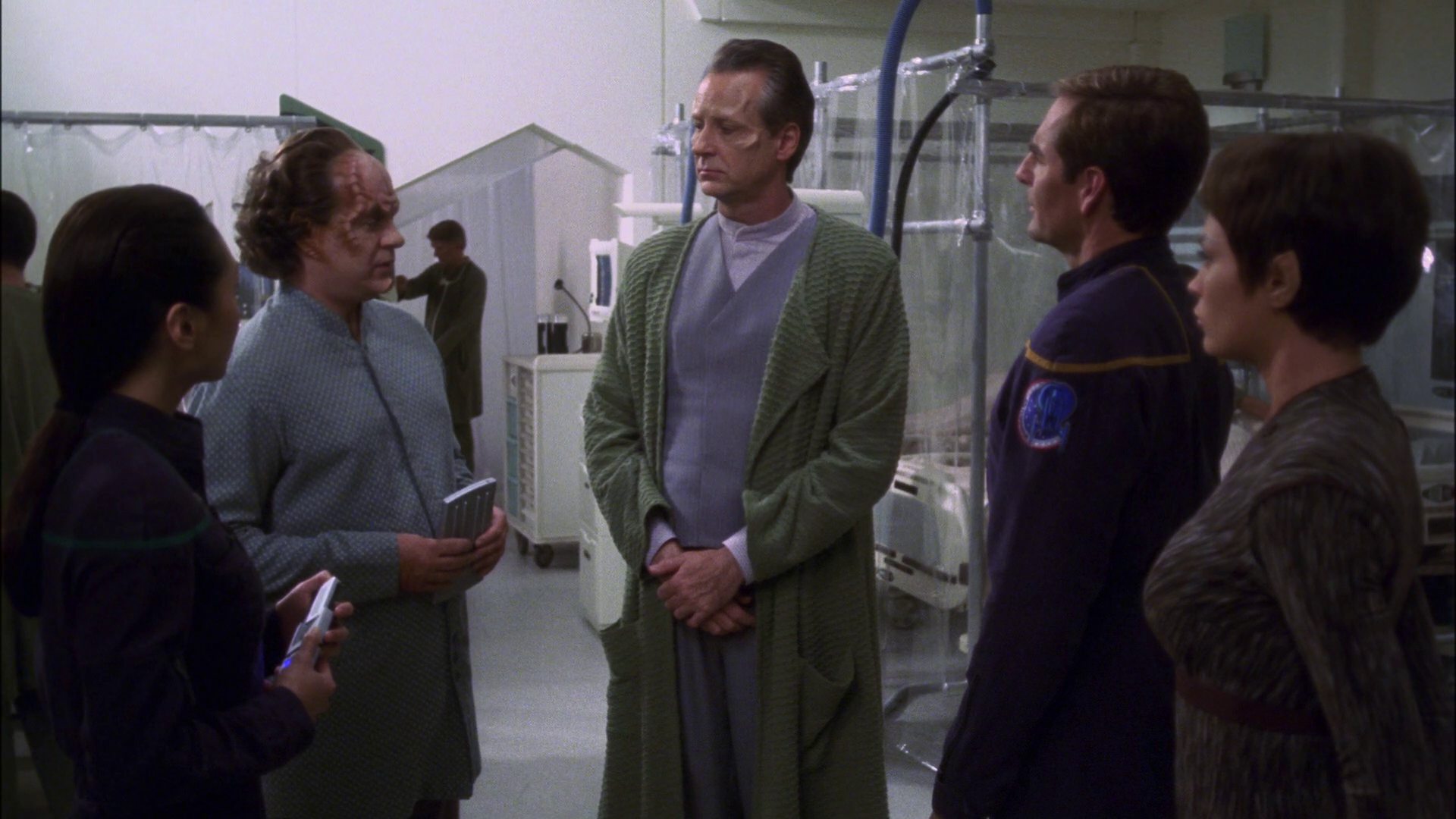extant_StarTrek_ENT_1x13-DearDoctor_1593.jpg