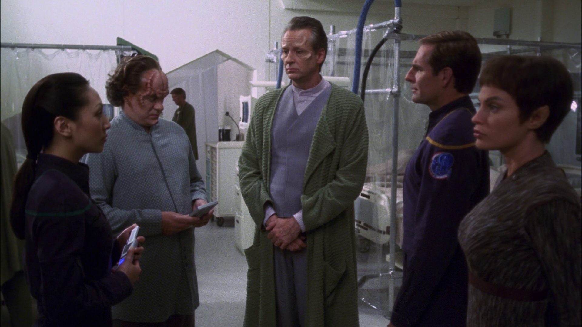 extant_StarTrek_ENT_1x13-DearDoctor_1600.jpg