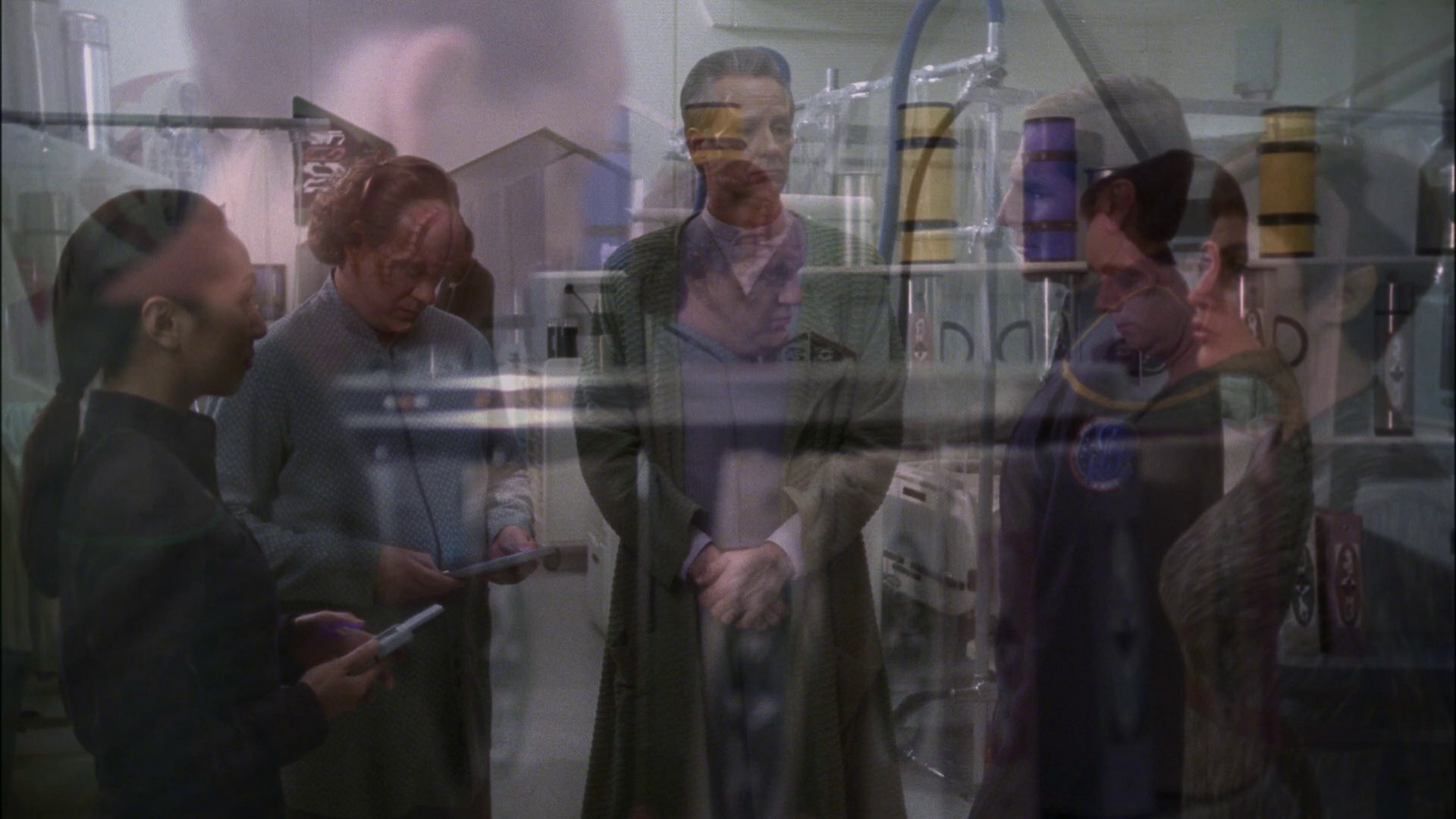 extant_StarTrek_ENT_1x13-DearDoctor_1603.jpg