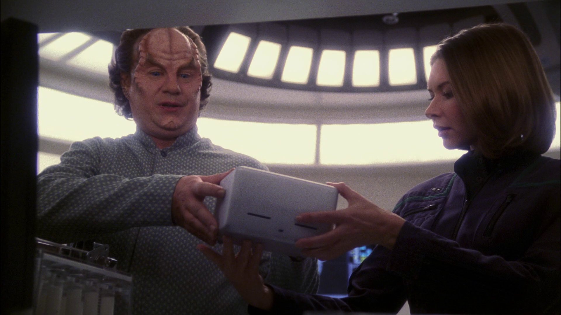 extant_StarTrek_ENT_1x13-DearDoctor_1646.jpg