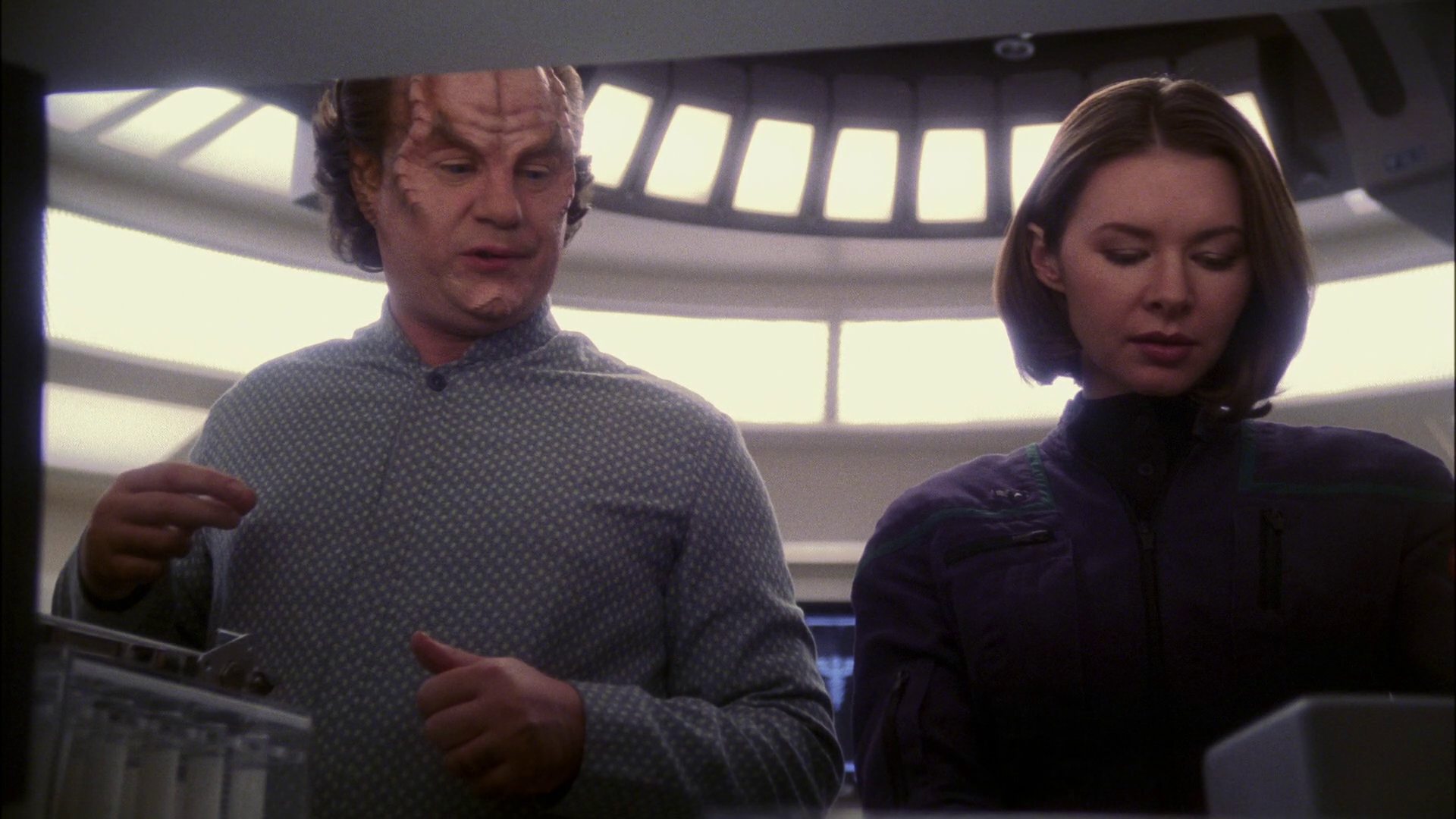 extant_StarTrek_ENT_1x13-DearDoctor_1648.jpg