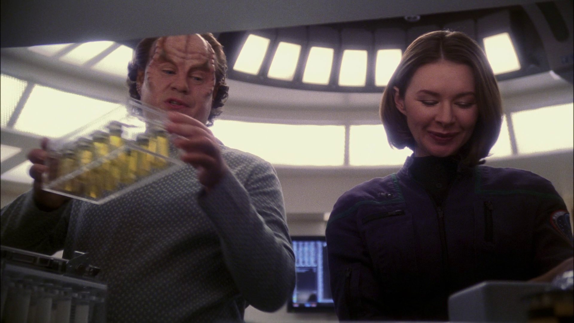 extant_StarTrek_ENT_1x13-DearDoctor_1653.jpg