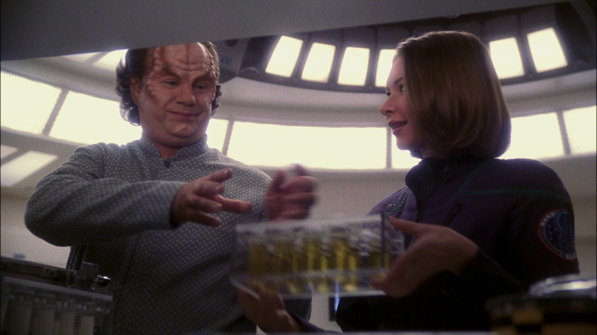 extant_StarTrek_ENT_1x13-DearDoctor_1658.jpg