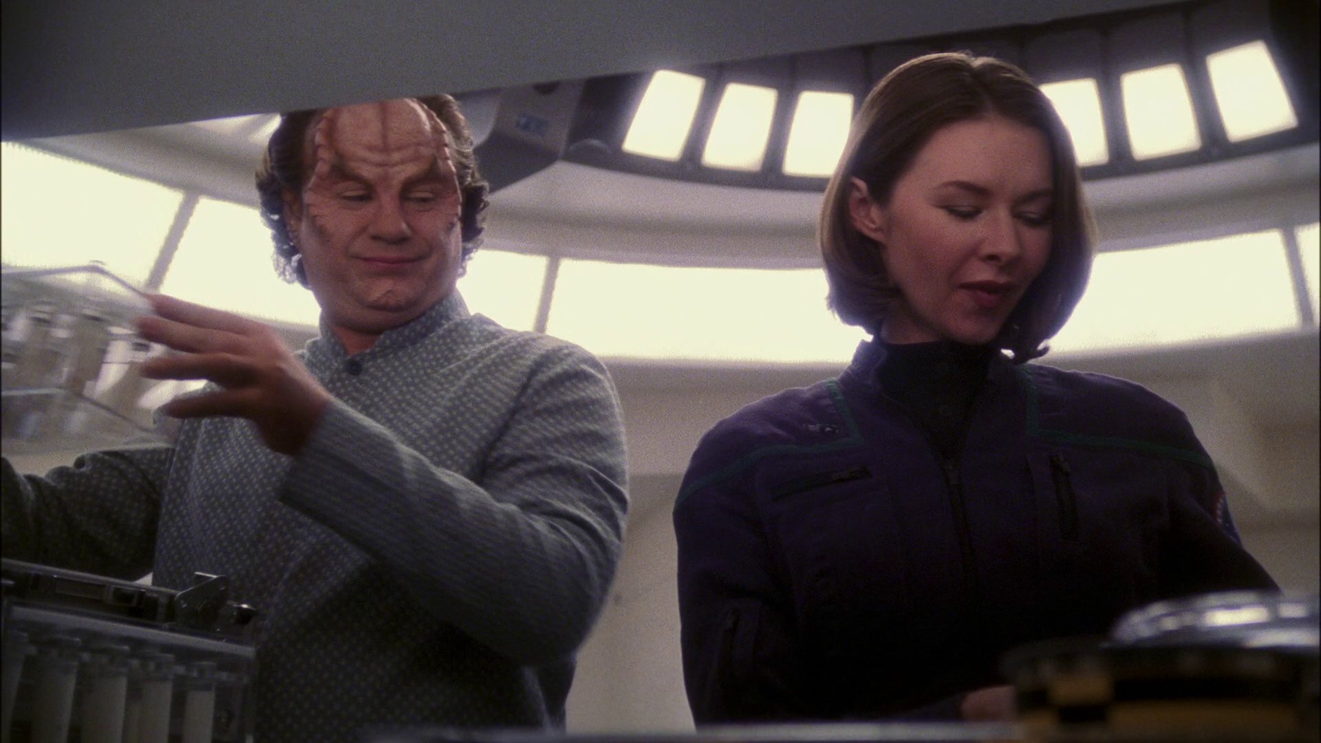 extant_StarTrek_ENT_1x13-DearDoctor_1661.jpg