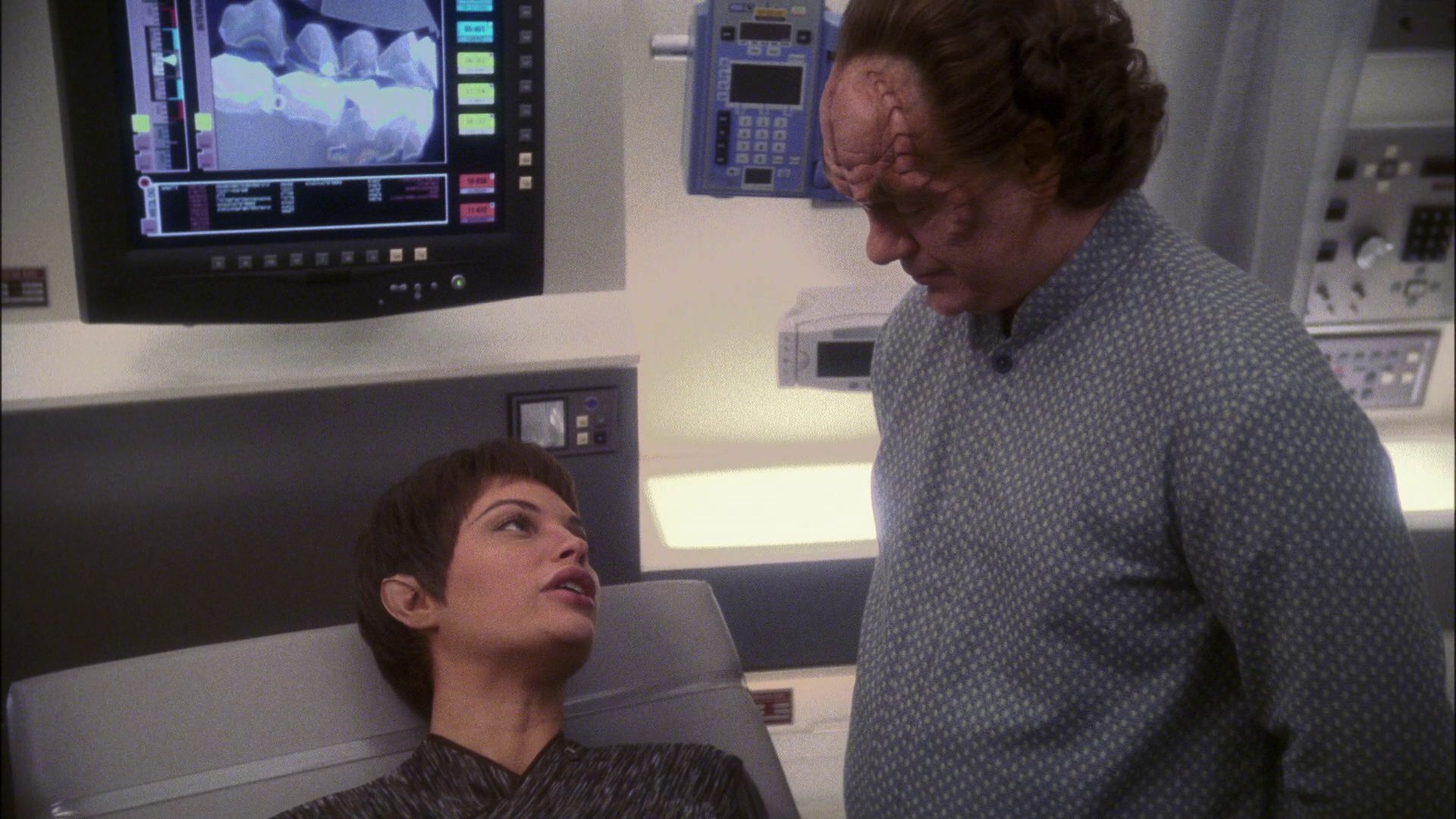 extant_StarTrek_ENT_1x13-DearDoctor_1684.jpg