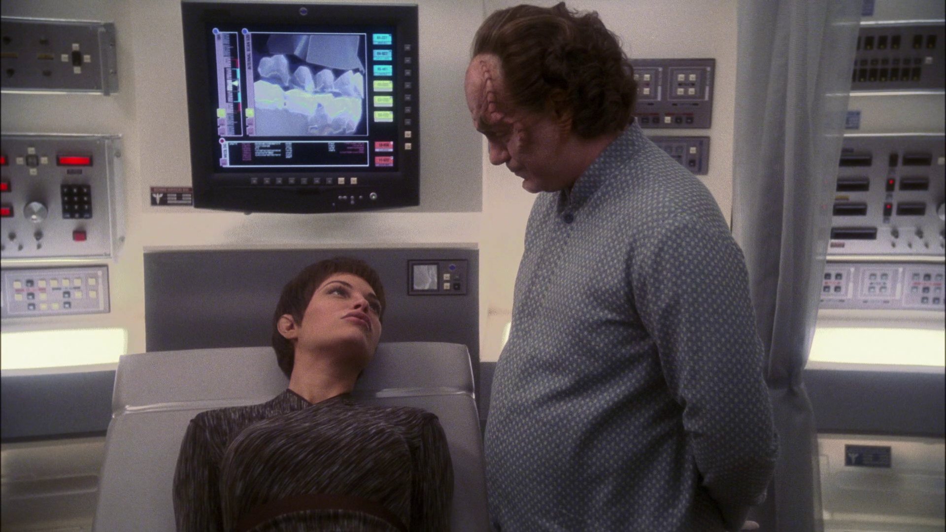 extant_StarTrek_ENT_1x13-DearDoctor_1691.jpg
