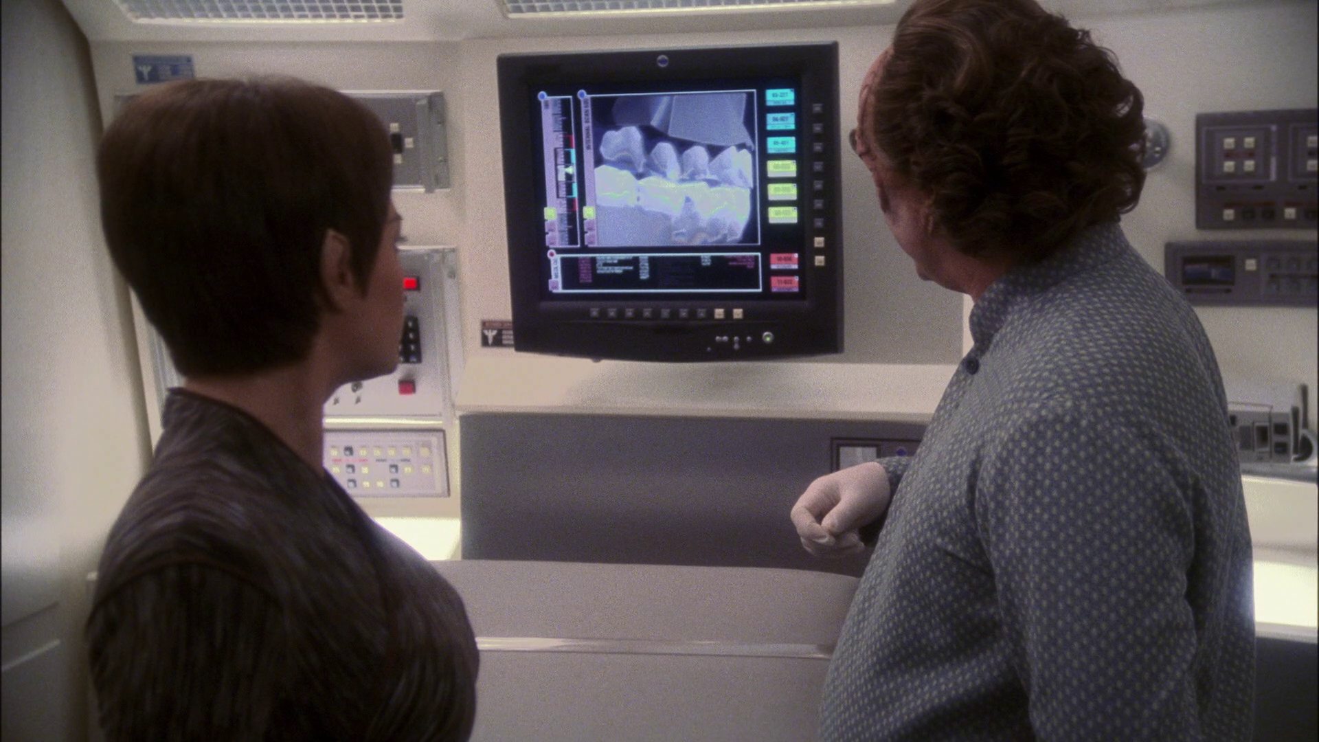 extant_StarTrek_ENT_1x13-DearDoctor_1698.jpg
