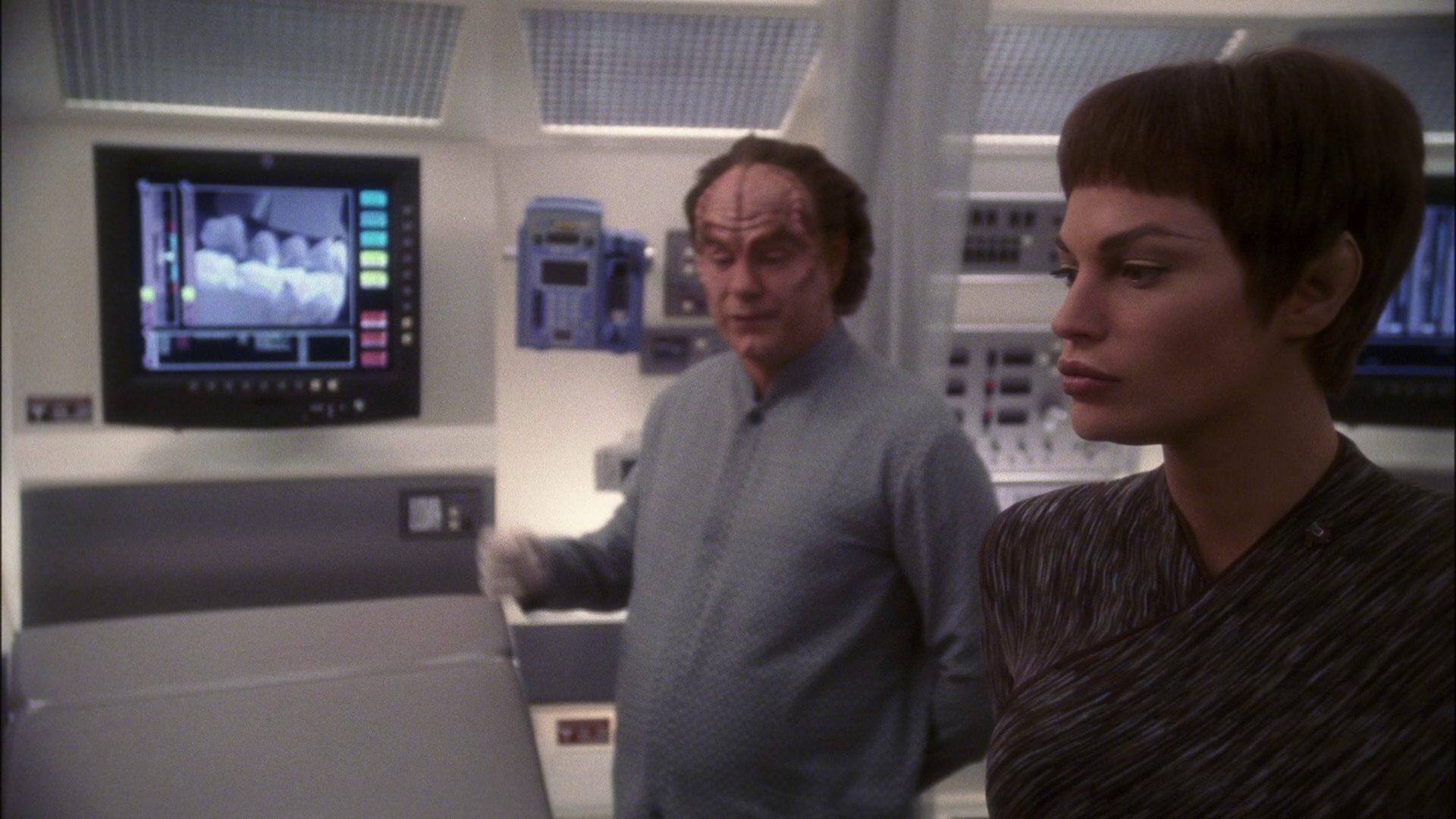extant_StarTrek_ENT_1x13-DearDoctor_1712.jpg
