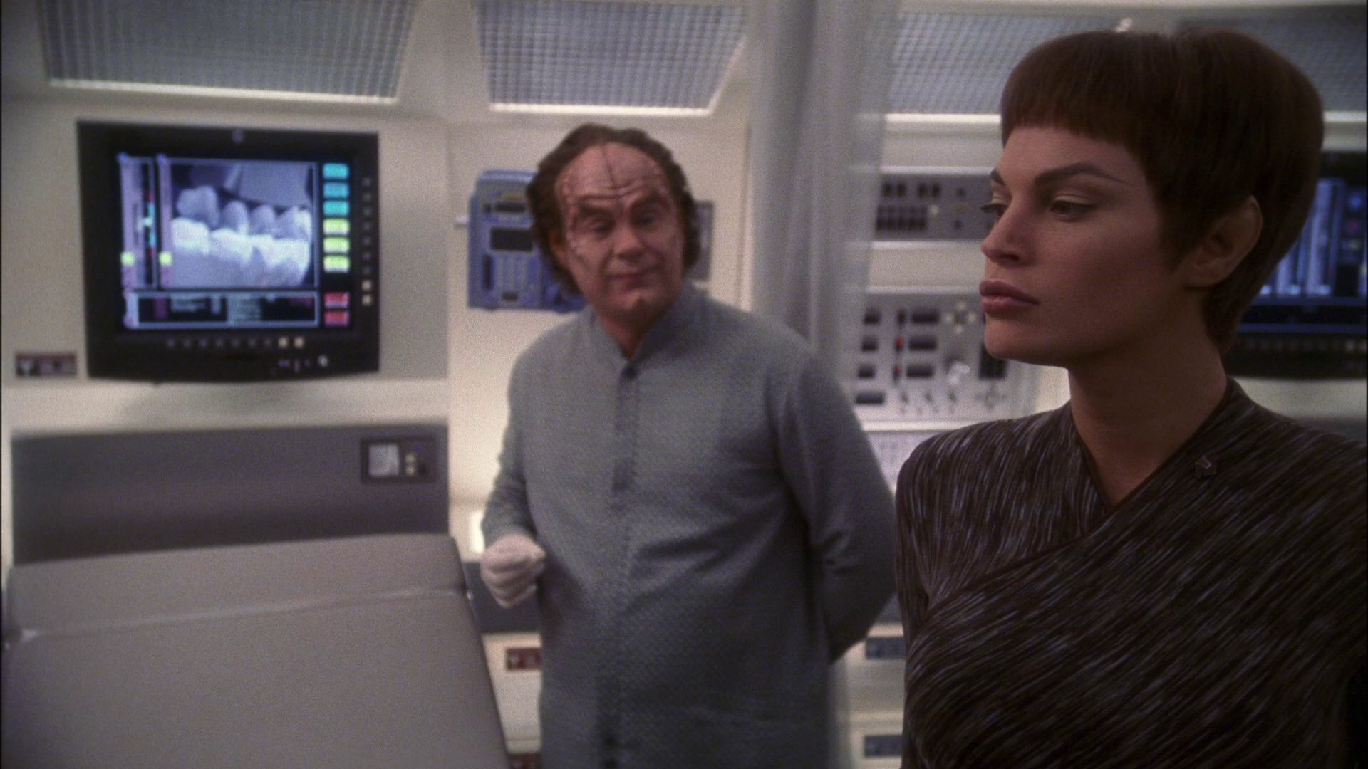 extant_StarTrek_ENT_1x13-DearDoctor_1715.jpg
