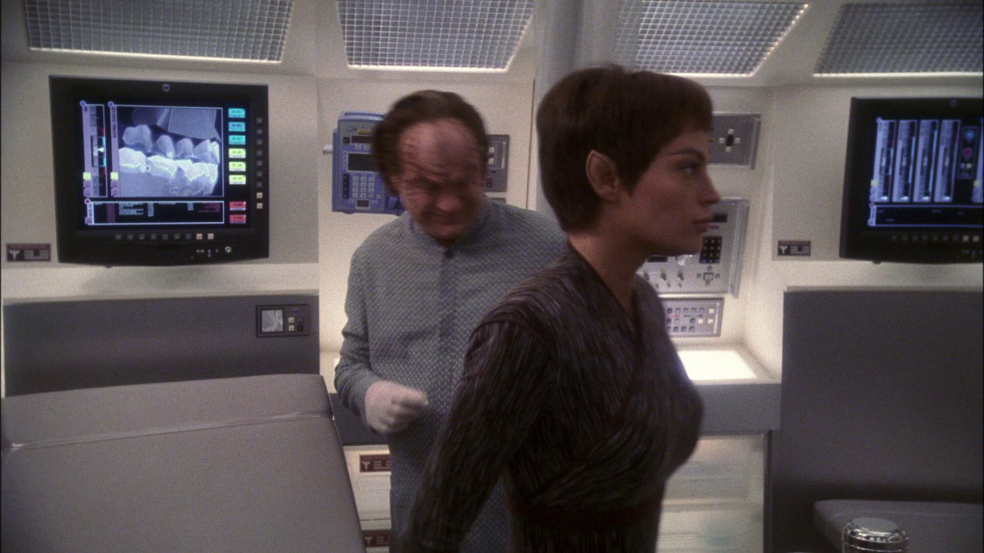 extant_StarTrek_ENT_1x13-DearDoctor_1723.jpg