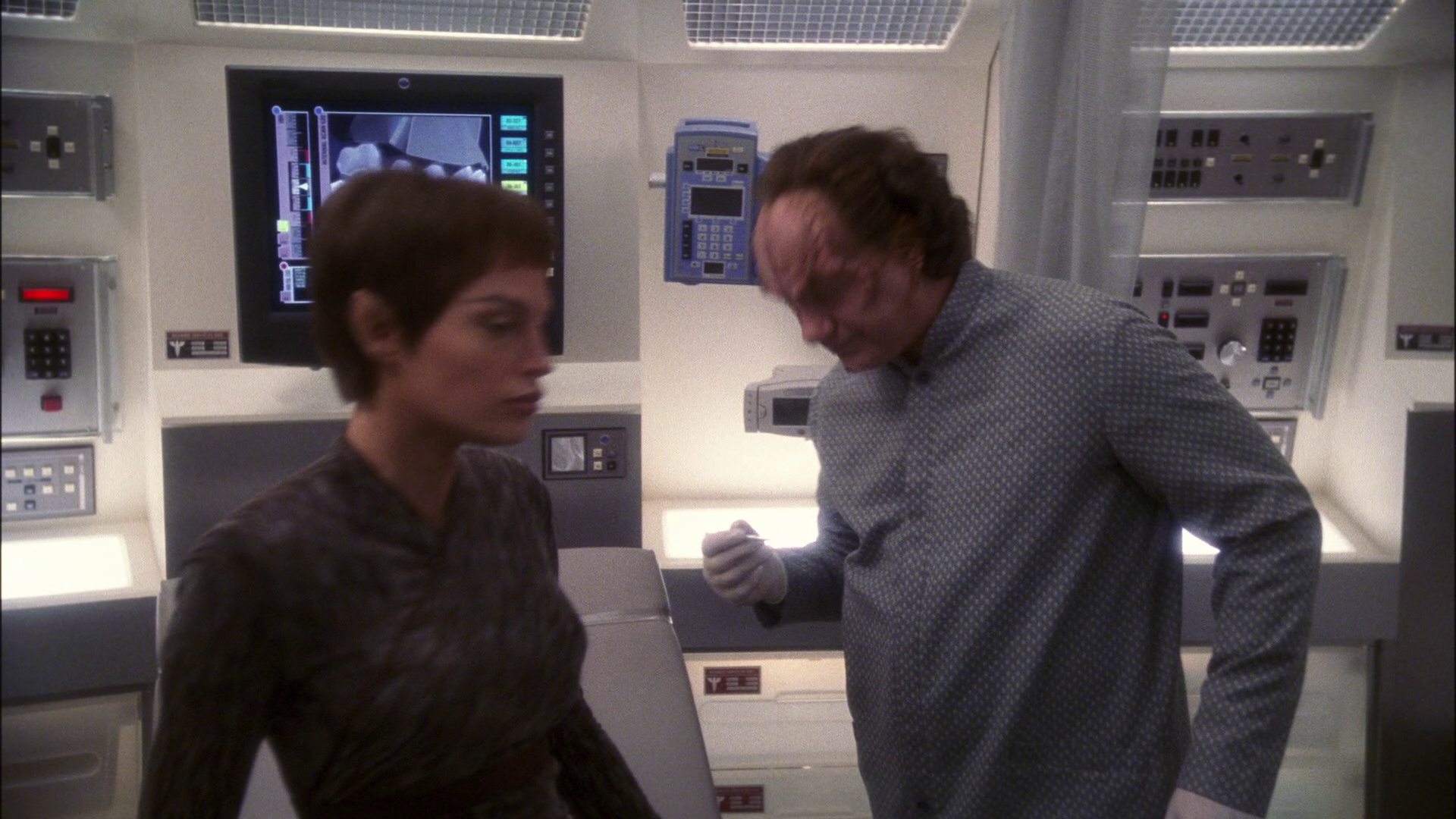 extant_StarTrek_ENT_1x13-DearDoctor_1727.jpg