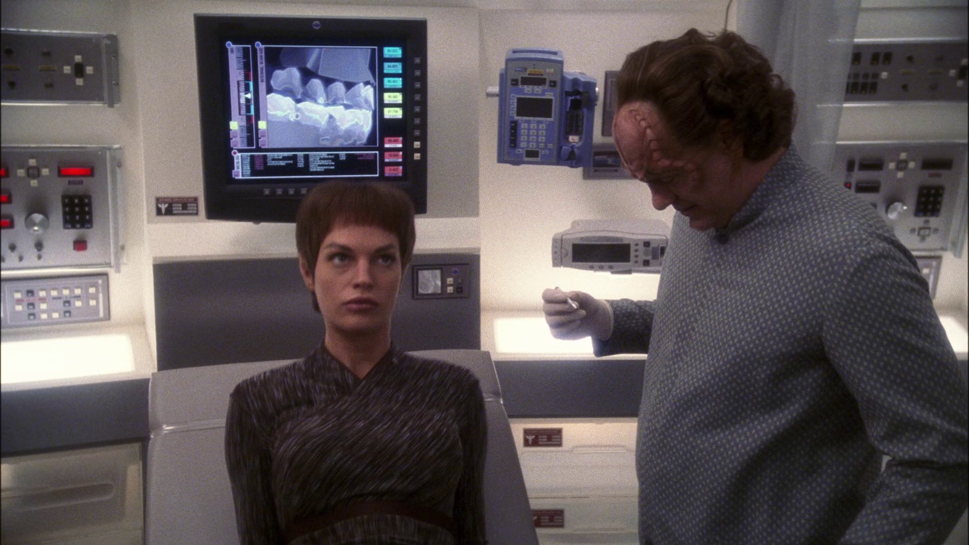 extant_StarTrek_ENT_1x13-DearDoctor_1729.jpg
