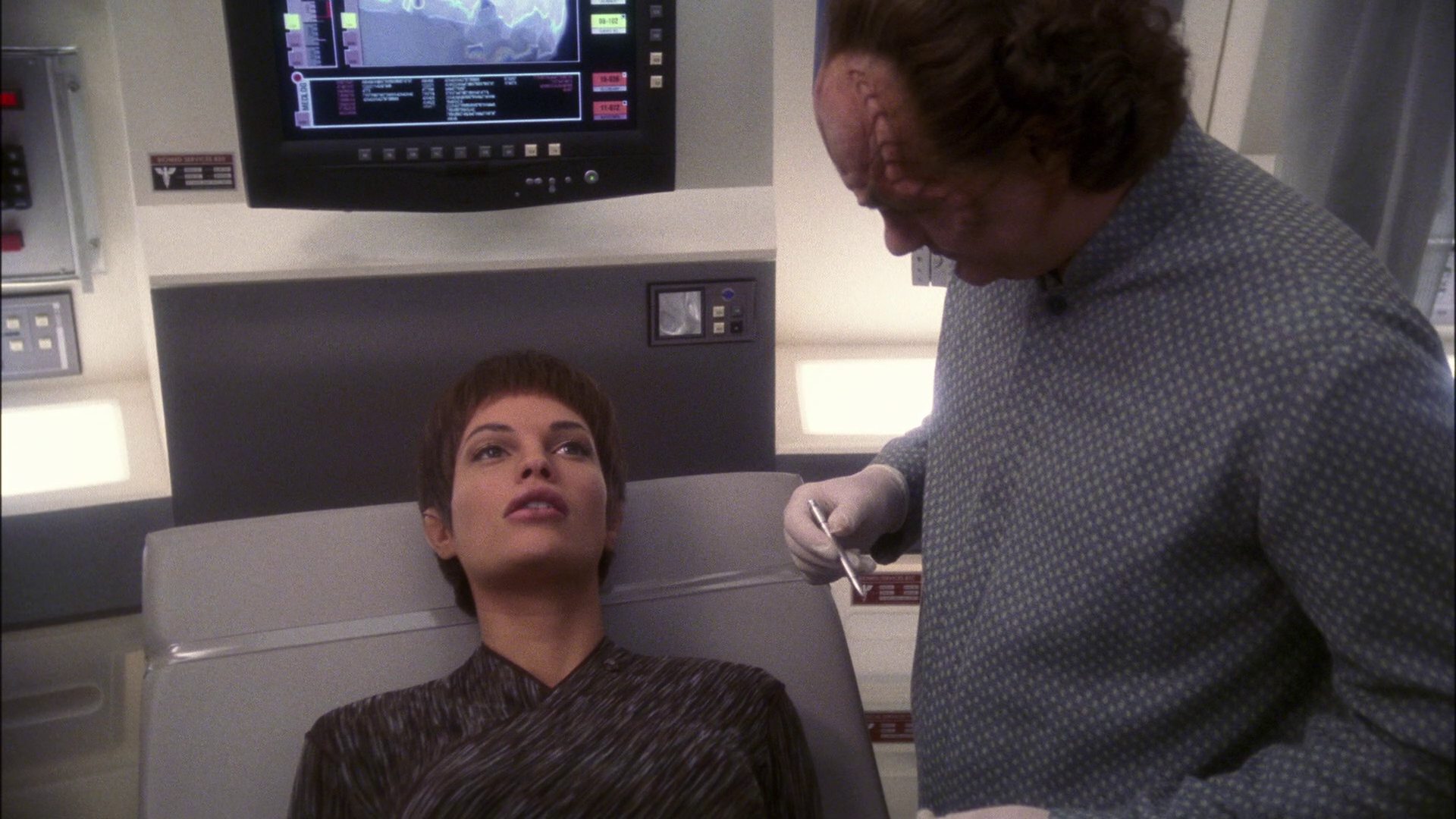 extant_StarTrek_ENT_1x13-DearDoctor_1737.jpg