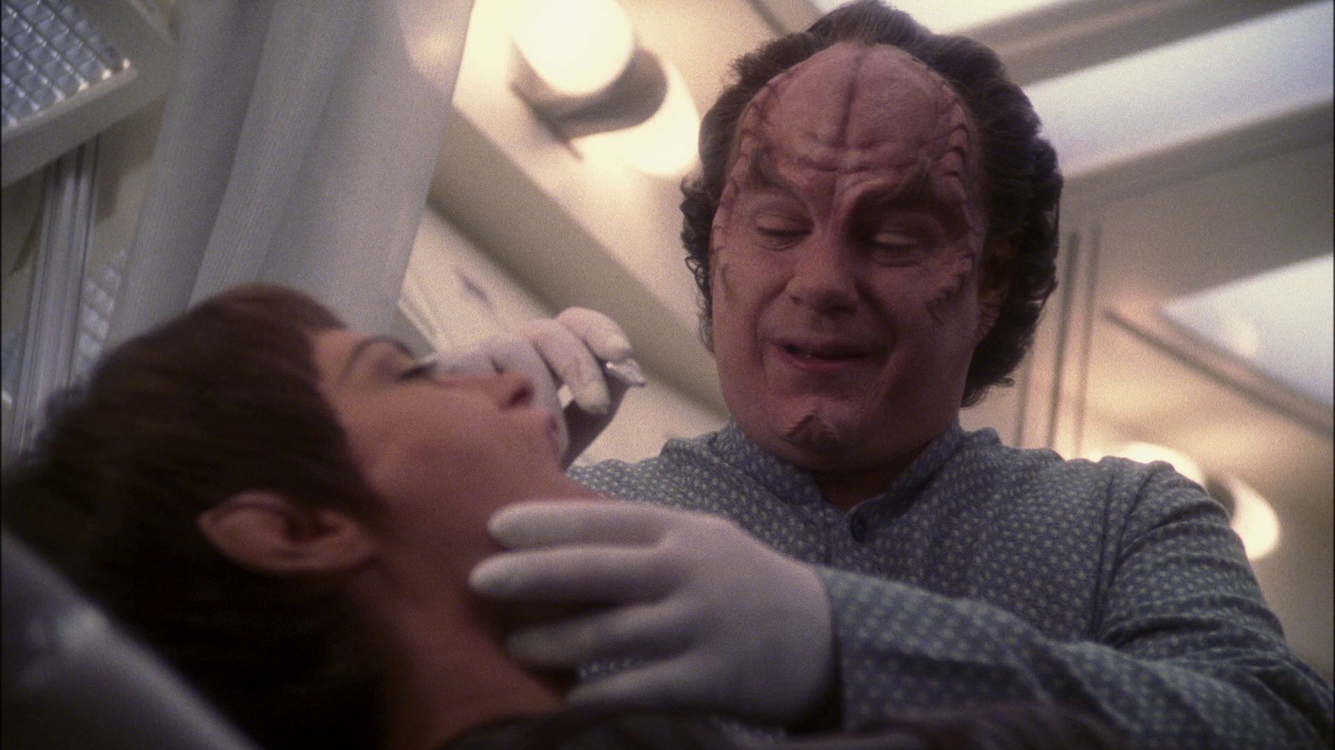 extant_StarTrek_ENT_1x13-DearDoctor_1741.jpg