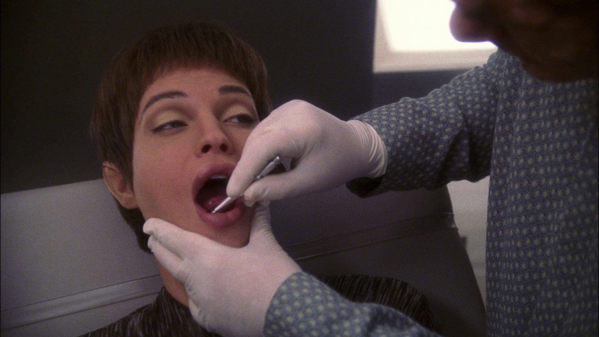 extant_StarTrek_ENT_1x13-DearDoctor_1758.jpg
