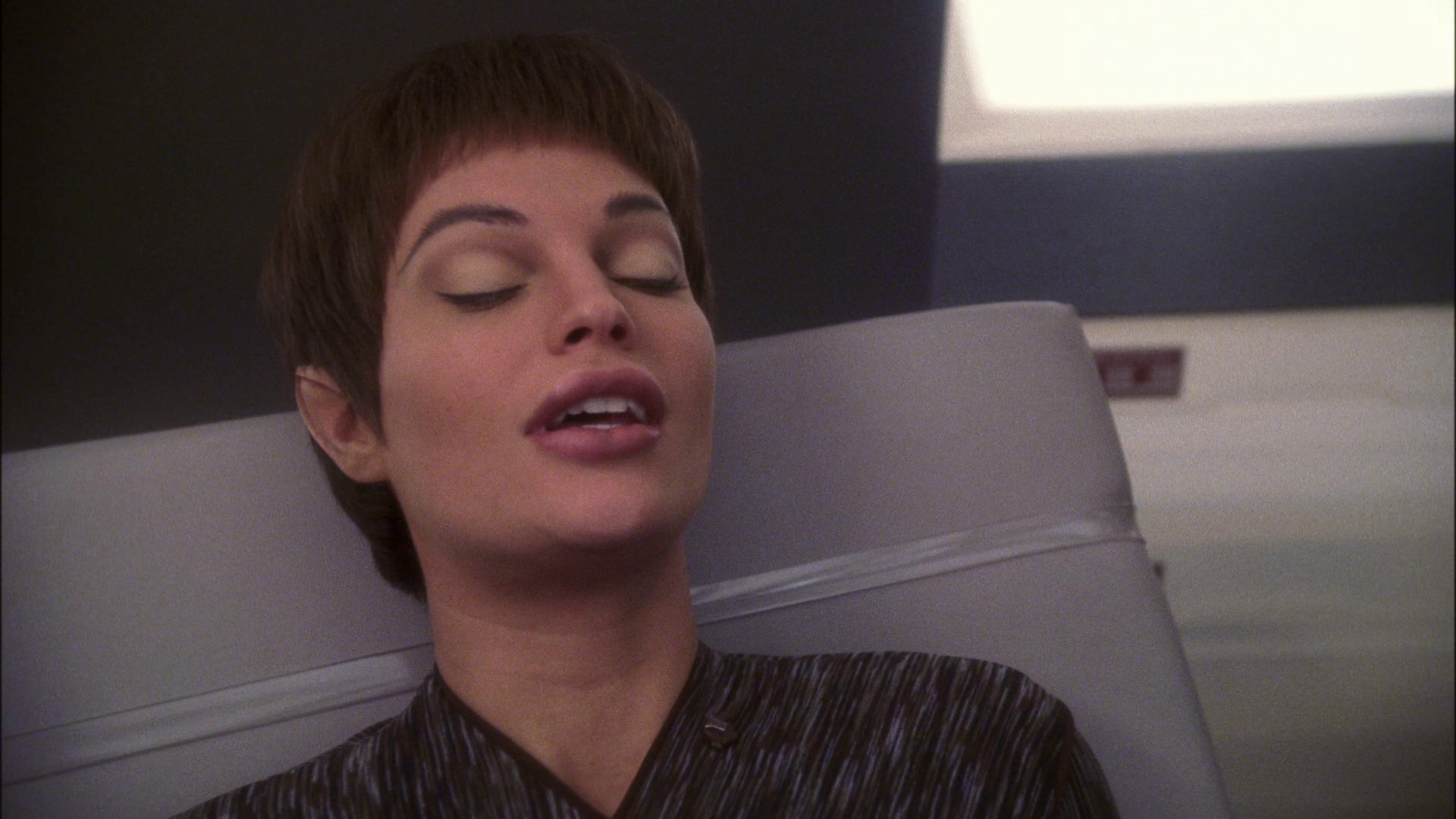 extant_StarTrek_ENT_1x13-DearDoctor_1803.jpg