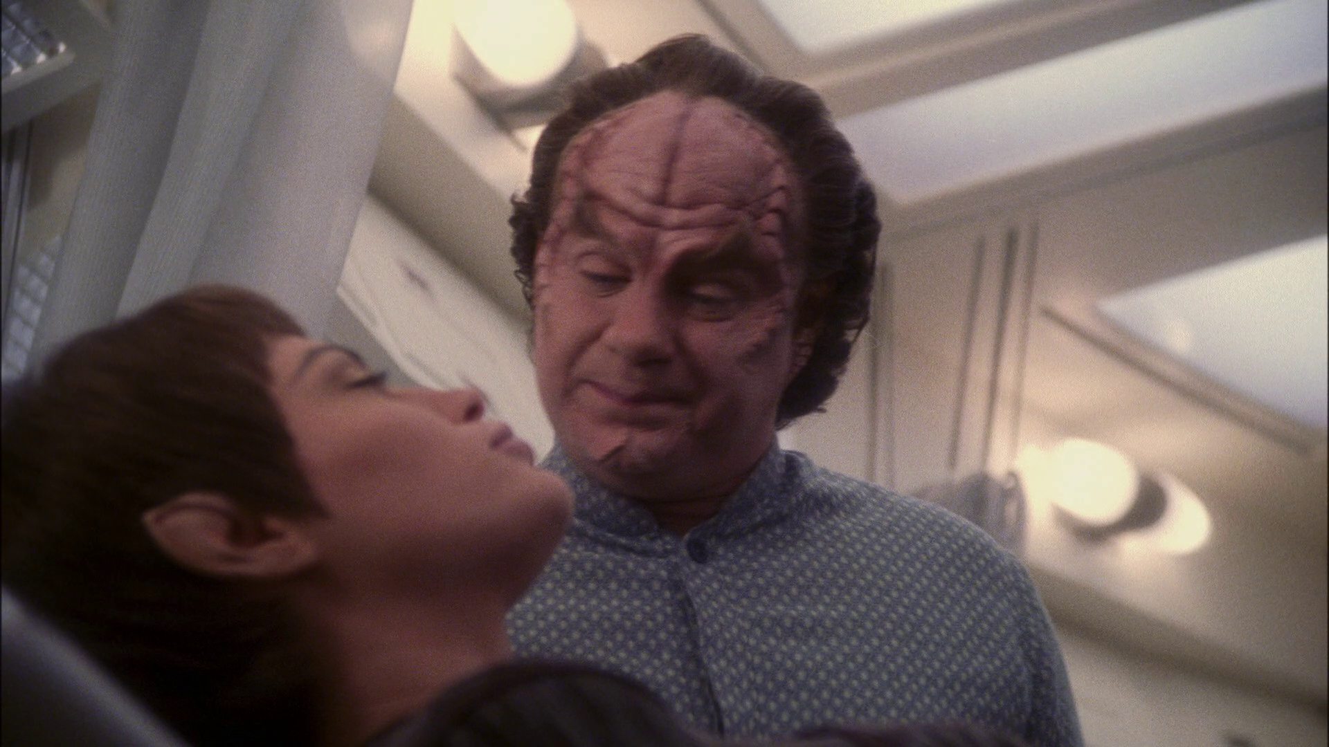 extant_StarTrek_ENT_1x13-DearDoctor_1814.jpg