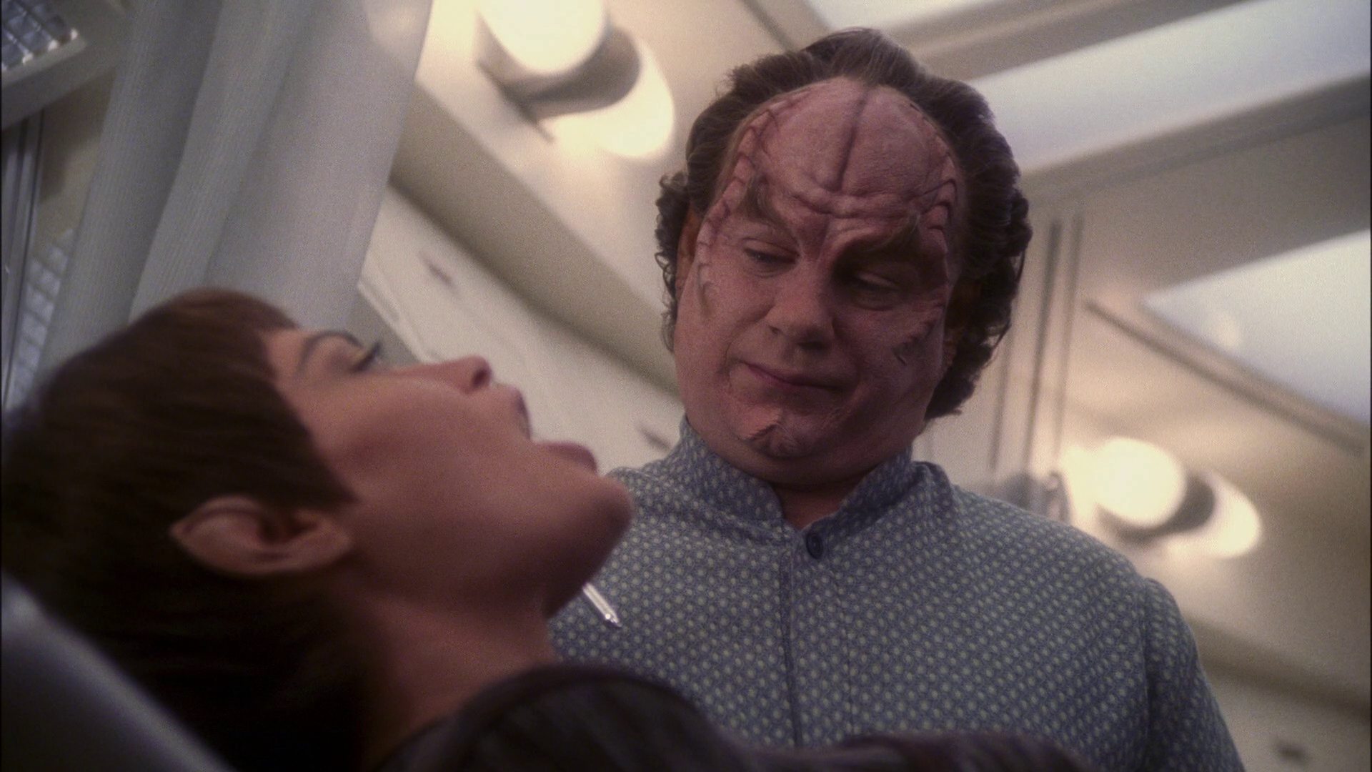 extant_StarTrek_ENT_1x13-DearDoctor_1816.jpg