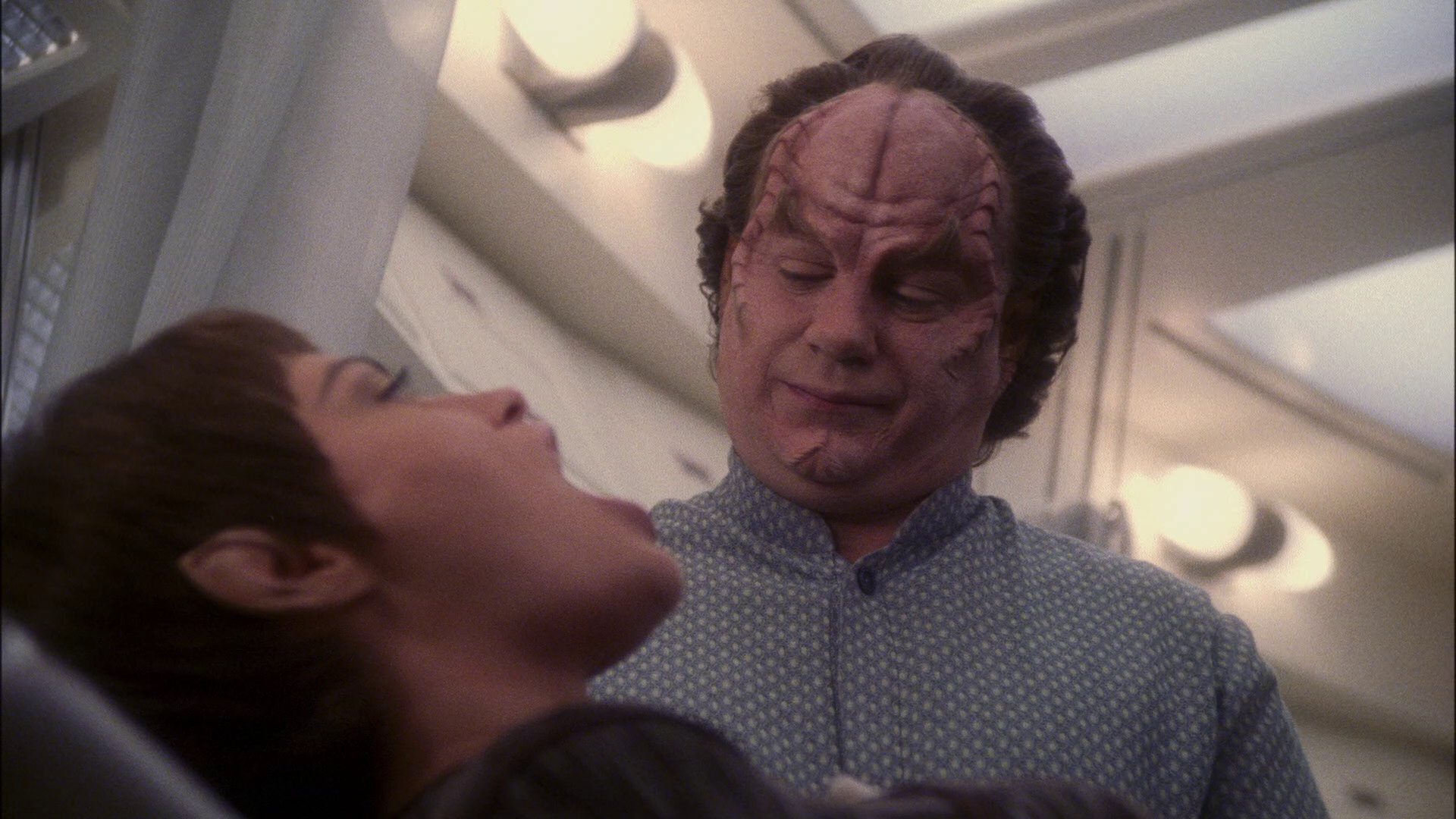 extant_StarTrek_ENT_1x13-DearDoctor_1817.jpg