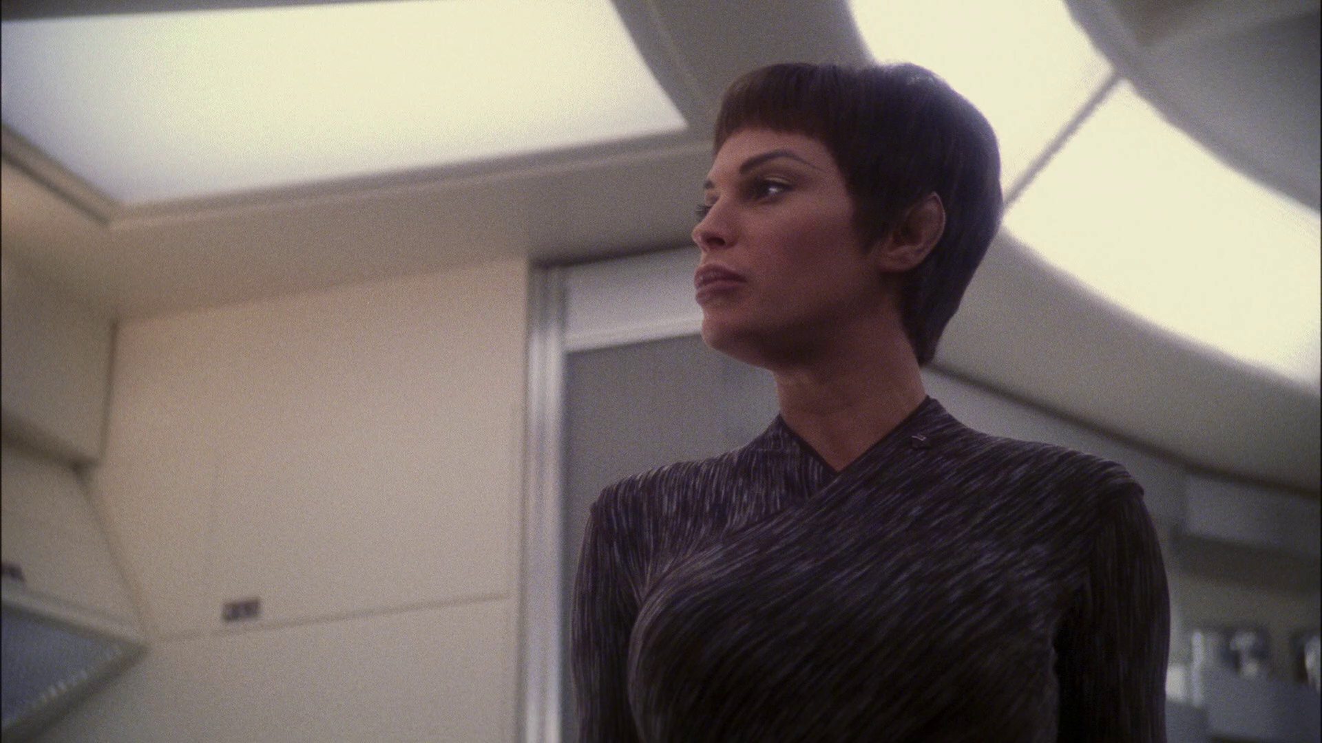 extant_StarTrek_ENT_1x13-DearDoctor_1848.jpg
