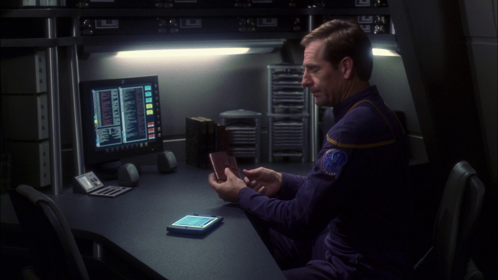extant_StarTrek_ENT_1x13-DearDoctor_1862.jpg