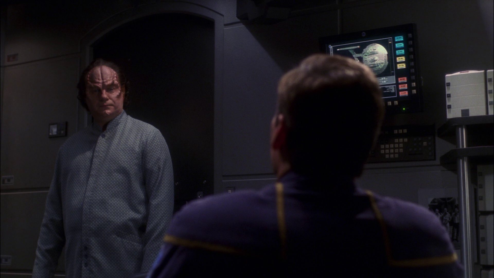 extant_StarTrek_ENT_1x13-DearDoctor_1874.jpg