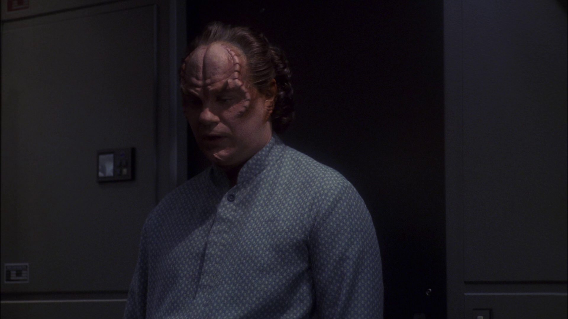 extant_StarTrek_ENT_1x13-DearDoctor_1888.jpg