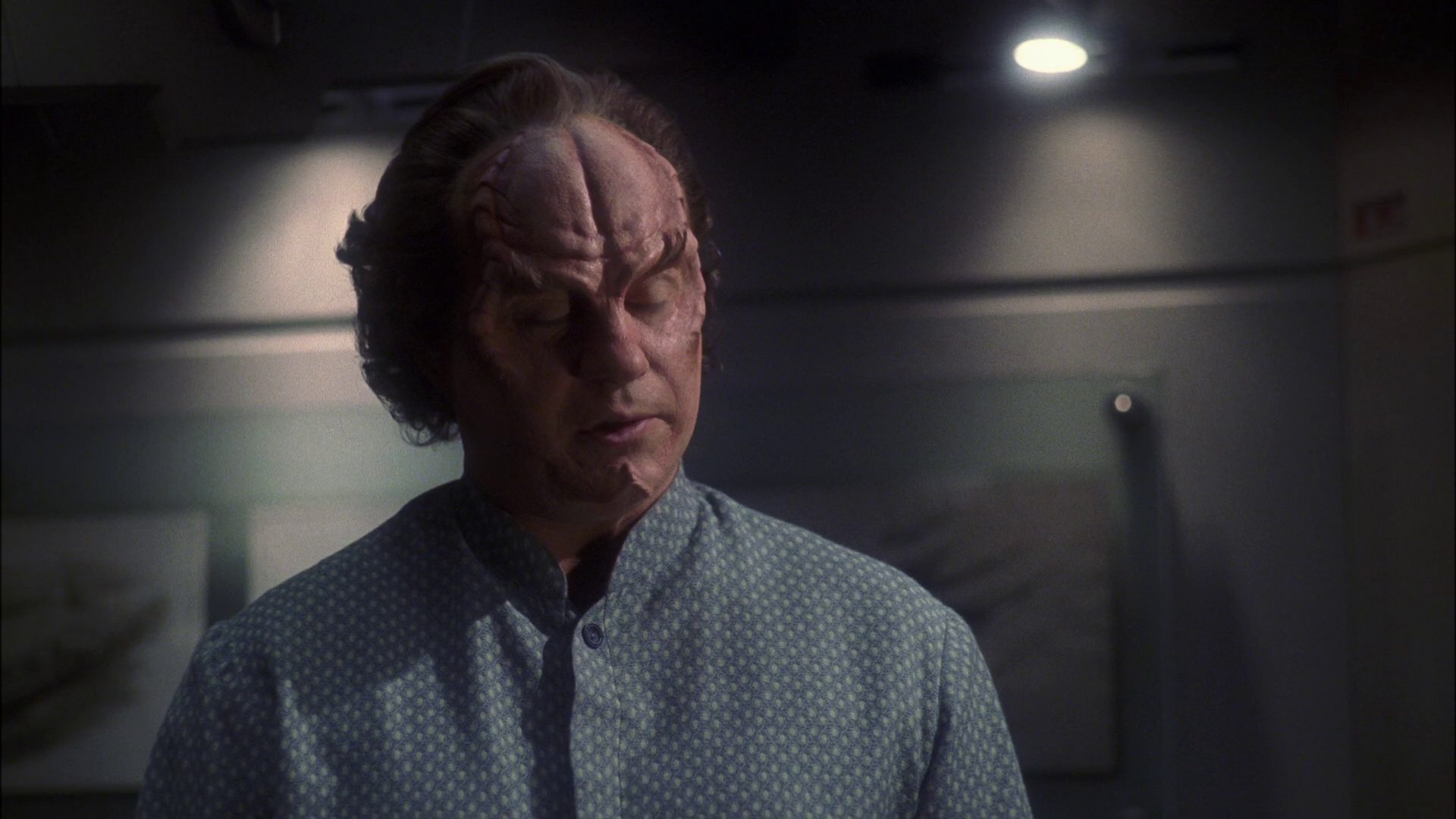 extant_StarTrek_ENT_1x13-DearDoctor_1918.jpg
