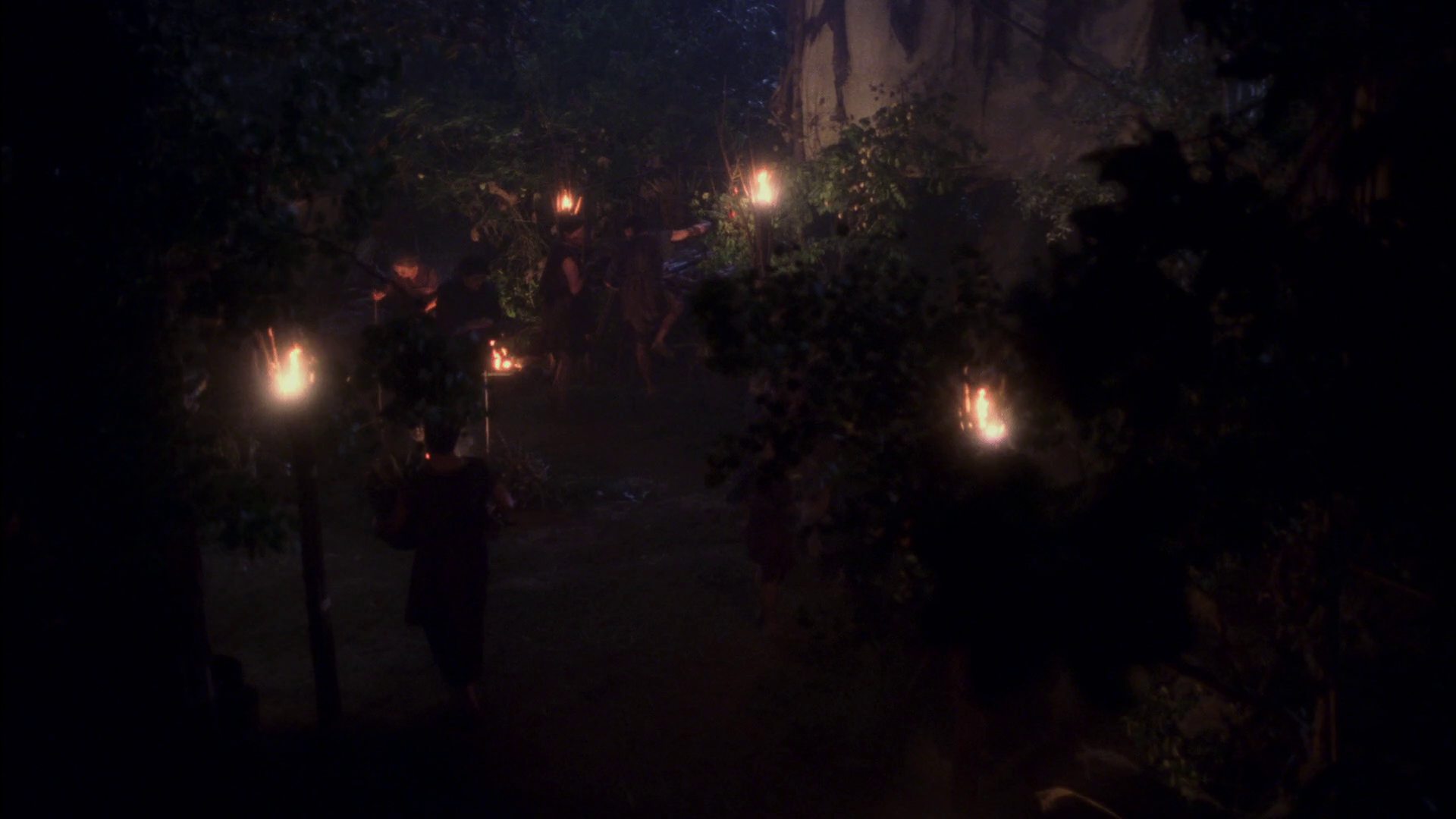 extant_StarTrek_ENT_1x13-DearDoctor_2012.jpg